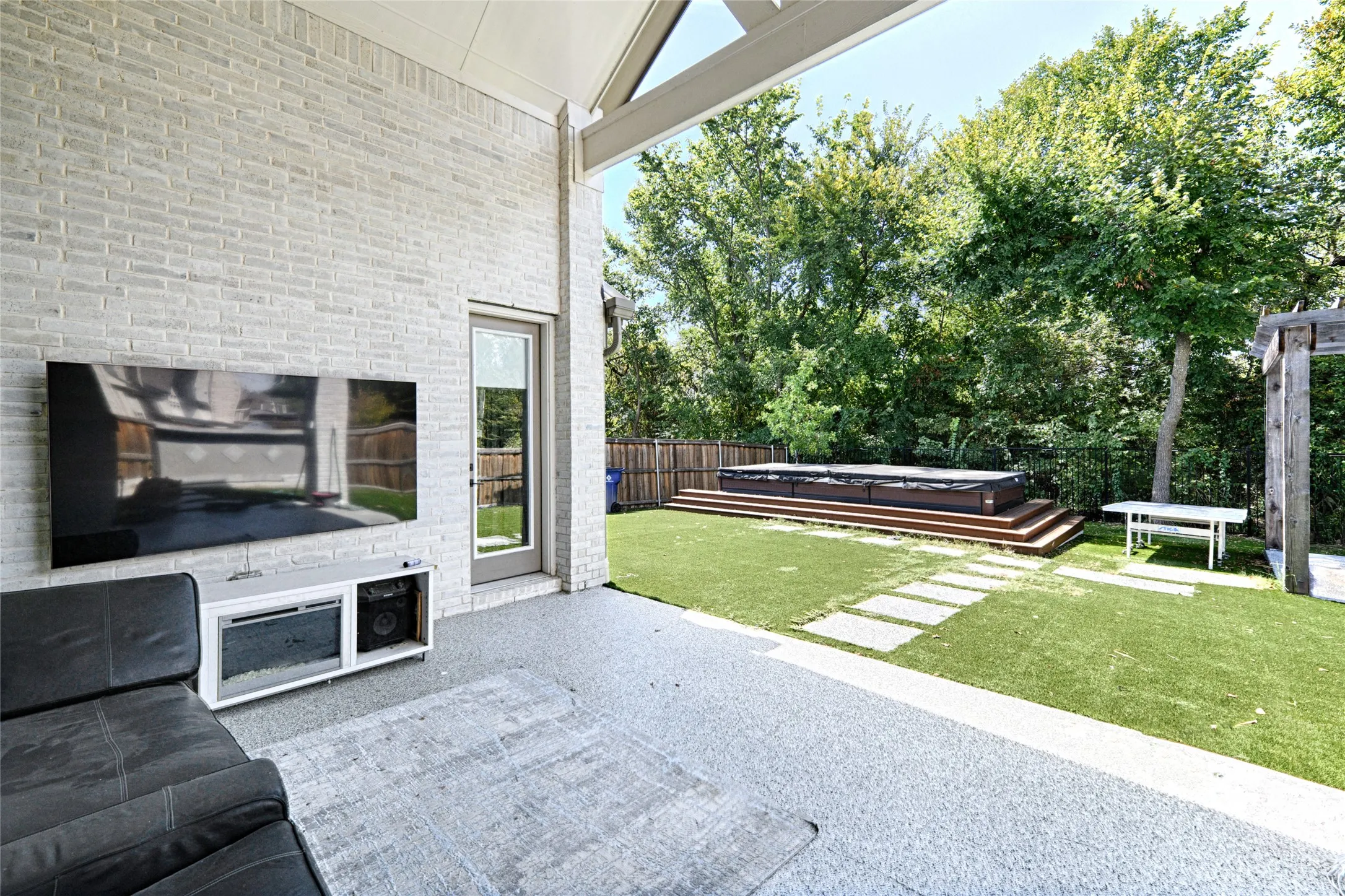 Single Family Residence For Rent in Collin County , 1637 Ranch House Road, Celina, Texas 75009, 6 Bedroom, 5 Bathroom, 3 Garage spaces, 3,611 Sqft, built in 2022, mls#21374140, Real Estate Agent in Celina, Homes For Rent in Collin county, Homes For Rent in Celina, Realtor in Celina Texas, Real Estate Brokerage Independent Realty Texas, Luminita Cordes Realtor