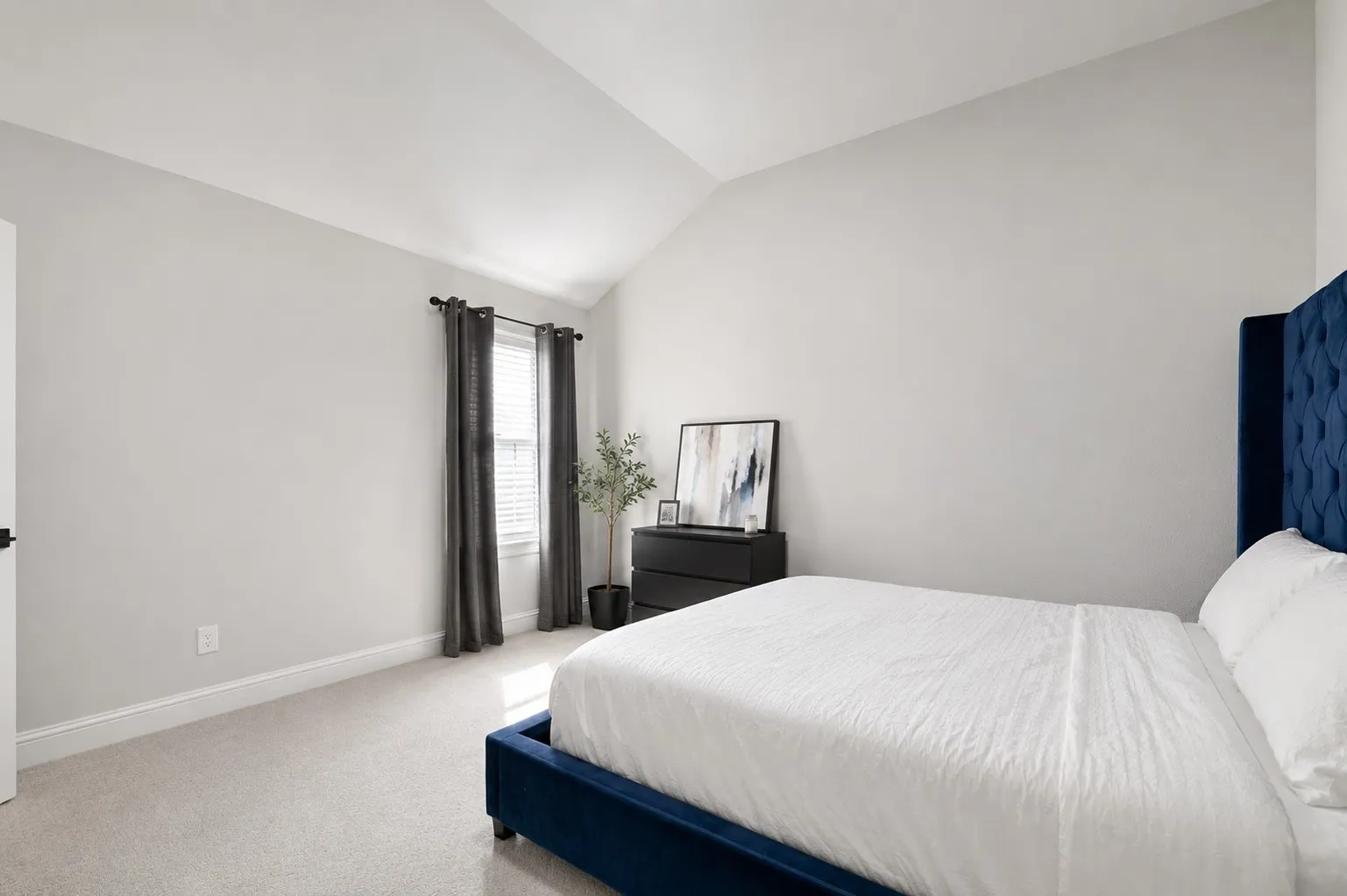 Single Family Residence For Rent in Collin County , 1637 Ranch House Road, Celina, Texas 75009, 6 Bedroom, 5 Bathroom, 3 Garage spaces, 3,611 Sqft, built in 2022, mls#21374140, Real Estate Agent in Celina, Homes For Rent in Collin county, Homes For Rent in Celina, Realtor in Celina Texas, Real Estate Brokerage Independent Realty Texas, Luminita Cordes Realtor