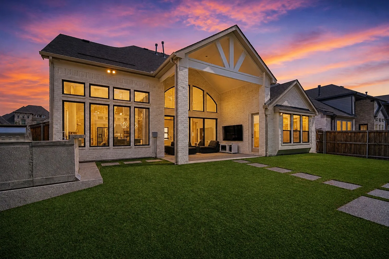 Single Family Residence For Rent in Collin County , 1637 Ranch House Road, Celina, Texas 75009, 6 Bedroom, 5 Bathroom, 3 Garage spaces, 3,611 Sqft, built in 2022, mls#21374140, Real Estate Agent in Celina, Homes For Rent in Collin county, Homes For Rent in Celina, Realtor in Celina Texas, Real Estate Brokerage Independent Realty Texas, Luminita Cordes Realtor