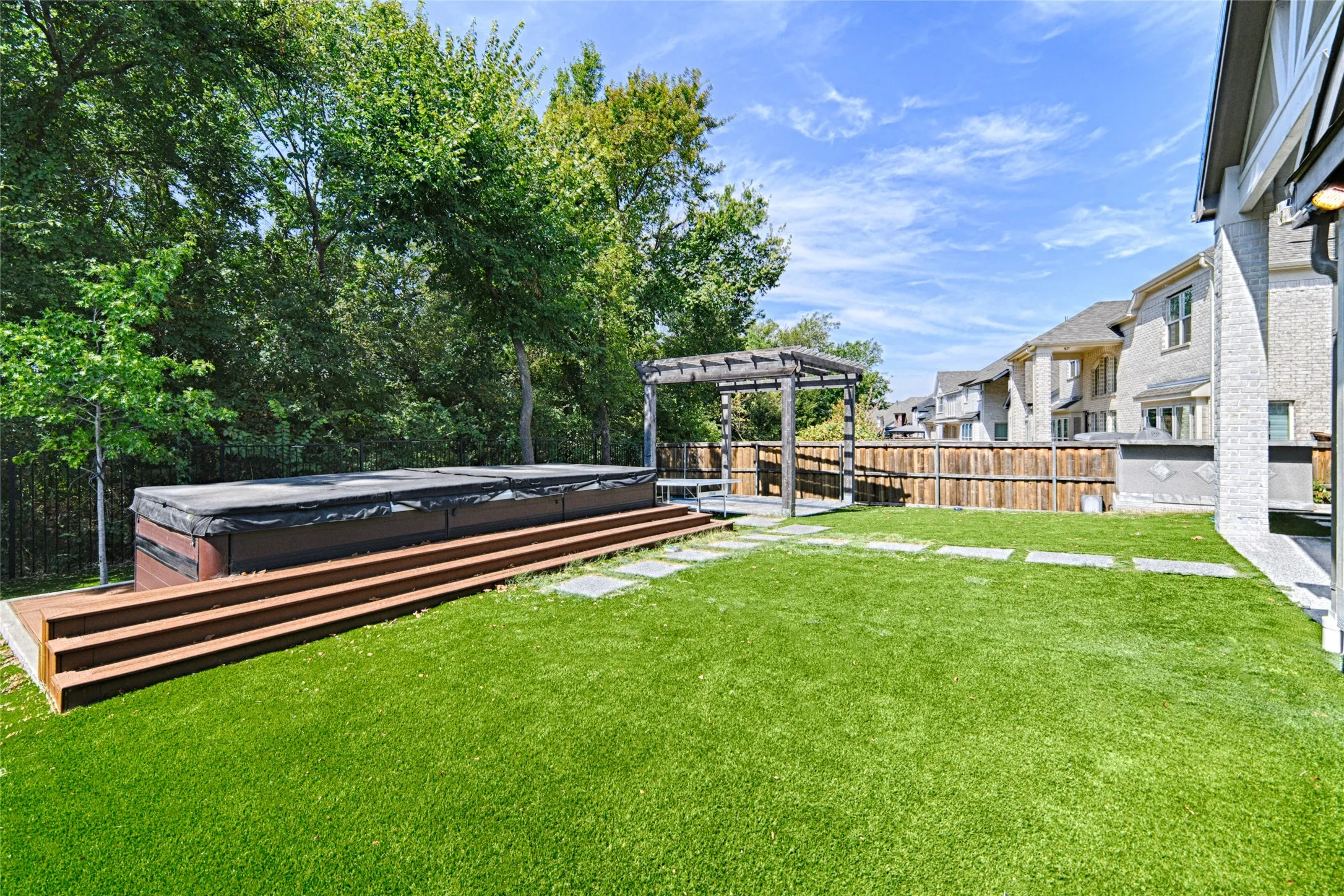Single Family Residence For Rent in Collin County , 1637 Ranch House Road, Celina, Texas 75009, 6 Bedroom, 5 Bathroom, 3 Garage spaces, 3,611 Sqft, built in 2022, mls#21374140, Real Estate Agent in Celina, Homes For Rent in Collin county, Homes For Rent in Celina, Realtor in Celina Texas, Real Estate Brokerage Independent Realty Texas, Luminita Cordes Realtor
