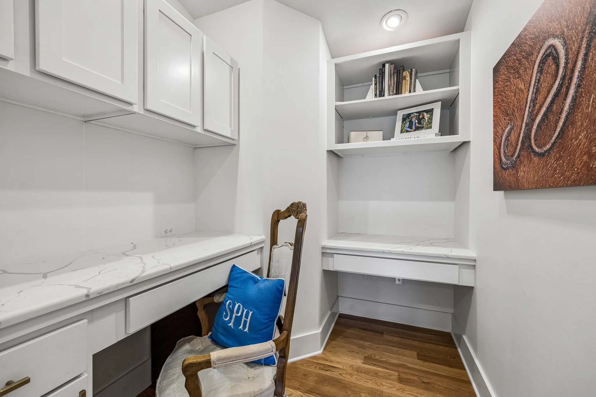 Townhouse For Rent in Dallas County , 5109 Dillard Lane, Dallas, Texas 75209, 2 Bedroom, 2 Bathroom, 2 Garage spaces, 1,580 Sqft, built in 2005, mls#21374159, Real Estate Agent in Dallas, Homes For Rent in Dallas county, Homes For Rent in Dallas, Realtor in Dallas Texas, Real Estate Brokerage Independent Realty Texas, Luminita Cordes Realtor