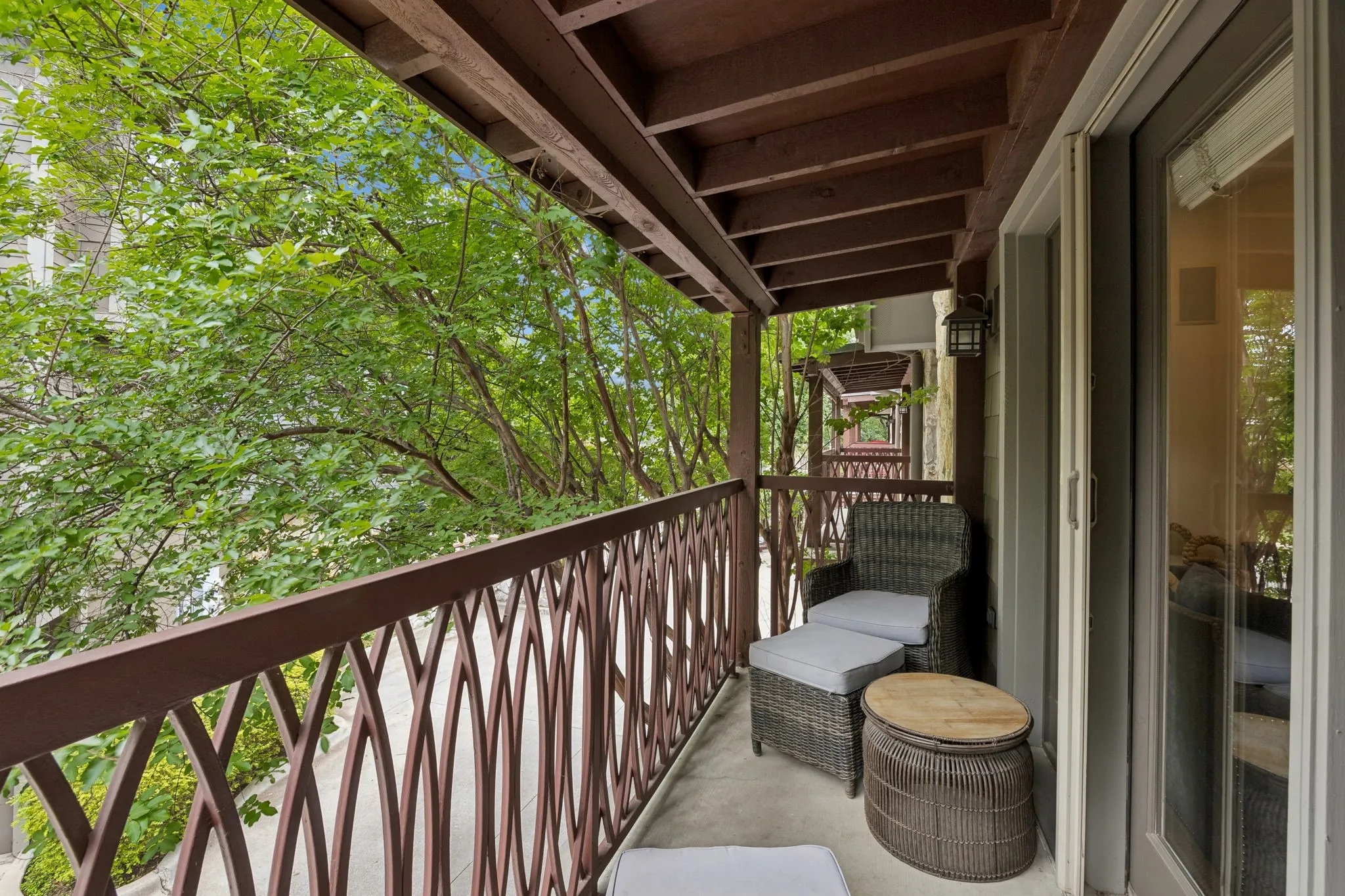 Townhouse For Rent in Dallas County , 5109 Dillard Lane, Dallas, Texas 75209, 2 Bedroom, 2 Bathroom, 2 Garage spaces, 1,580 Sqft, built in 2005, mls#21374159, Real Estate Agent in Dallas, Homes For Rent in Dallas county, Homes For Rent in Dallas, Realtor in Dallas Texas, Real Estate Brokerage Independent Realty Texas, Luminita Cordes Realtor
