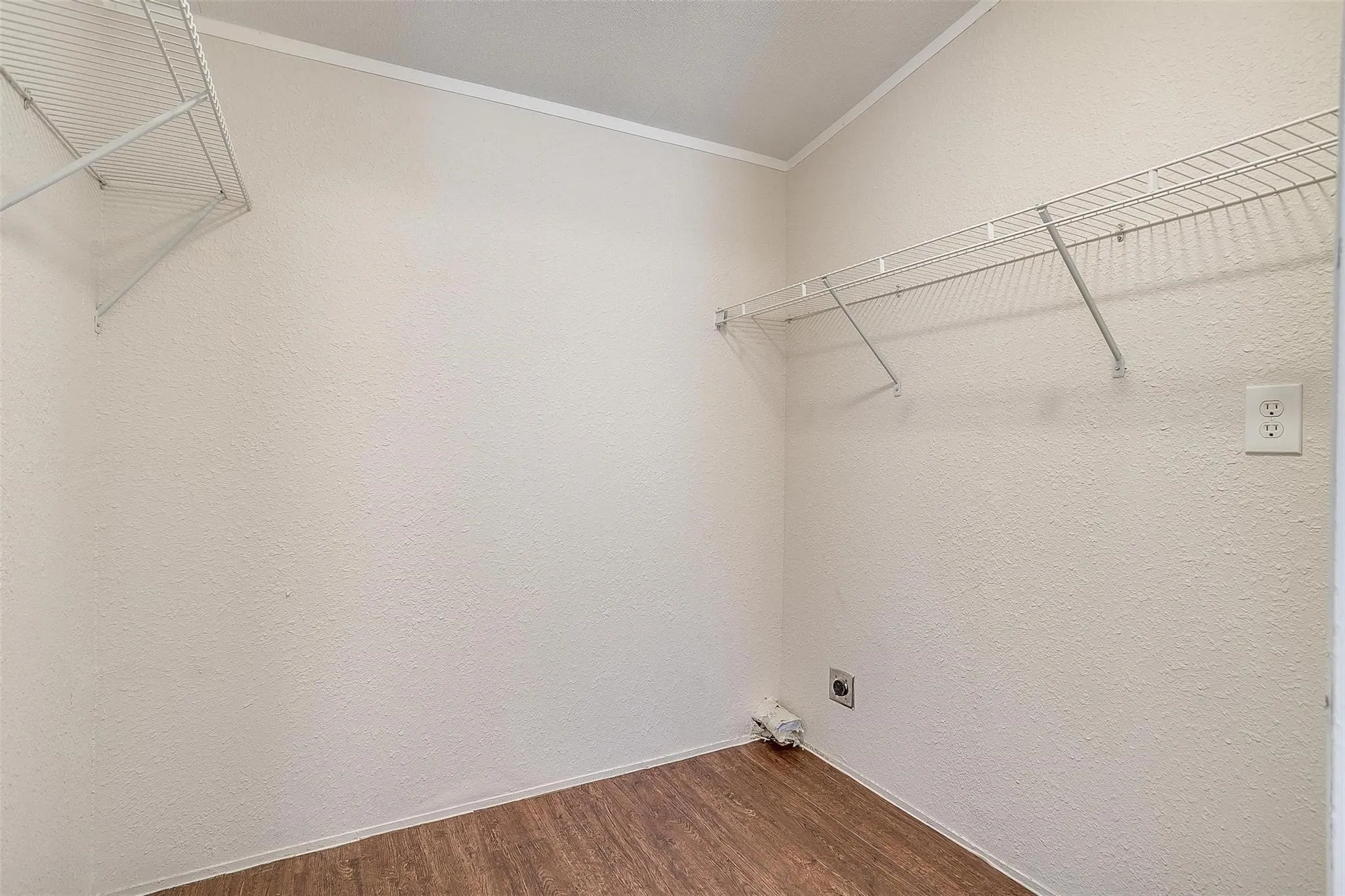 Mobile Home For Rent in Hood County , 3116 Hilltop Road, Granbury, Texas 76048, 3 Bedroom, 2 Bathroom, Garage spaces, 1,216 Sqft, built in 2000, mls#21374153, Real Estate Agent in Granbury, Homes For Rent in Hood county, Homes For Rent in Granbury, Realtor in Granbury Texas, Real Estate Brokerage Independent Realty Texas, Luminita Cordes Realtor