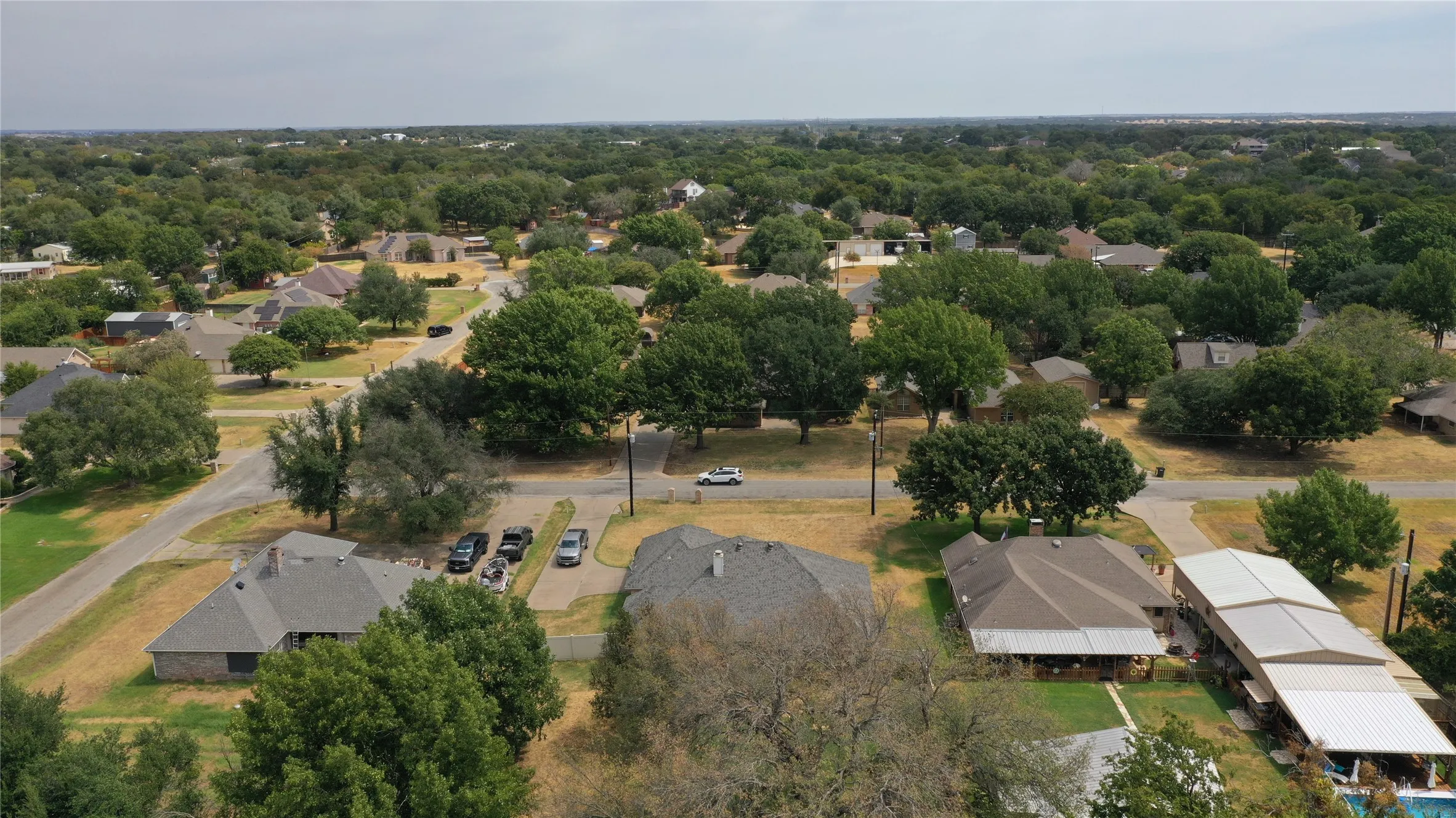 Single Family Residence For Sale in Hood County , 3904 Santa Cruz Street, Granbury, Texas 76049, 4 Bedroom, 2 Bathroom, 2 Garage spaces, 2,301 Sqft, built in 1995, mls#21367157, Real Estate Agent in Granbury, Homes For Sale in Hood county, Homes For Sale in Granbury, Realtor in Granbury Texas, Real Estate Brokerage Independent Realty Texas, Luminita Cordes Realtor