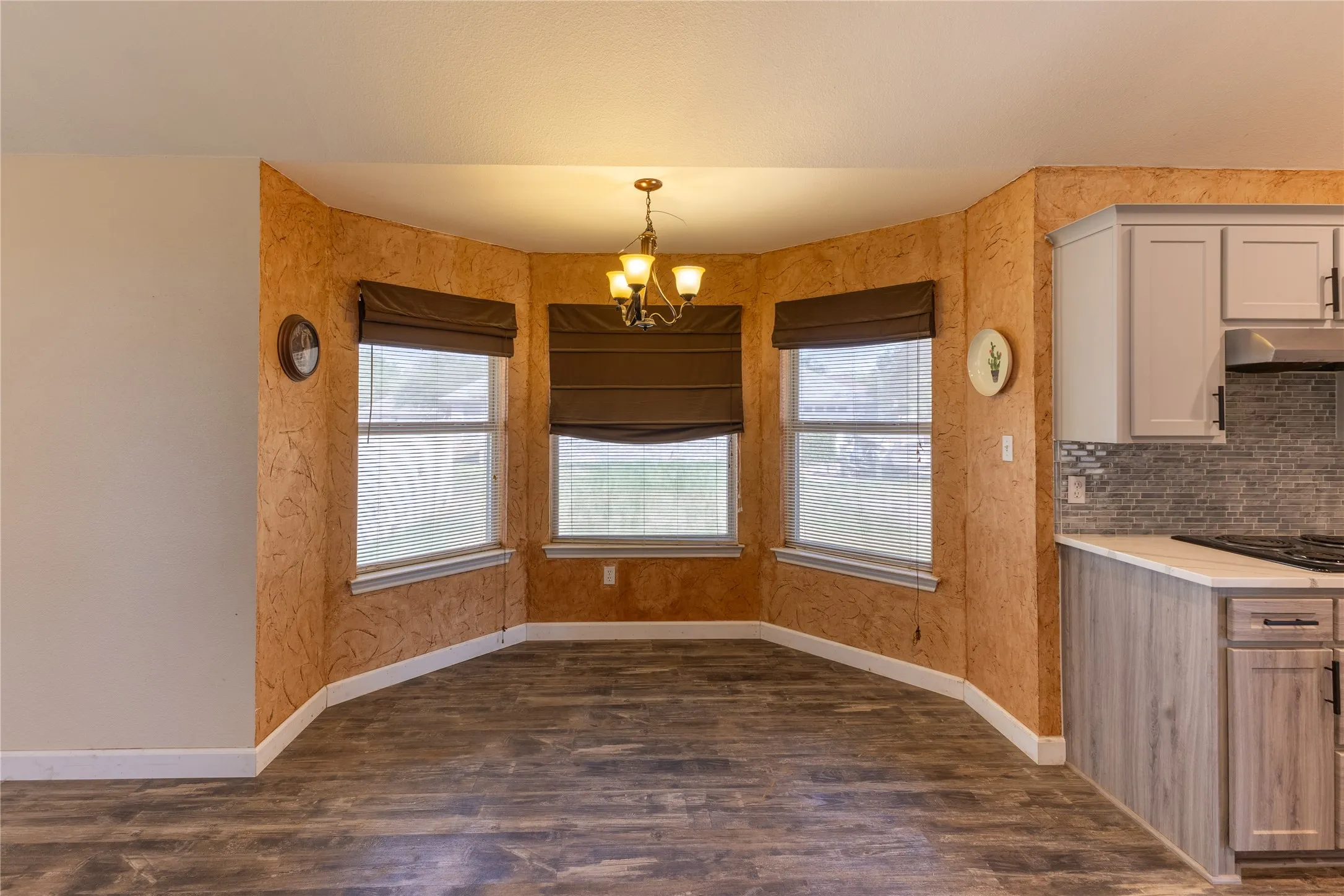 Doing area is off of kitchen