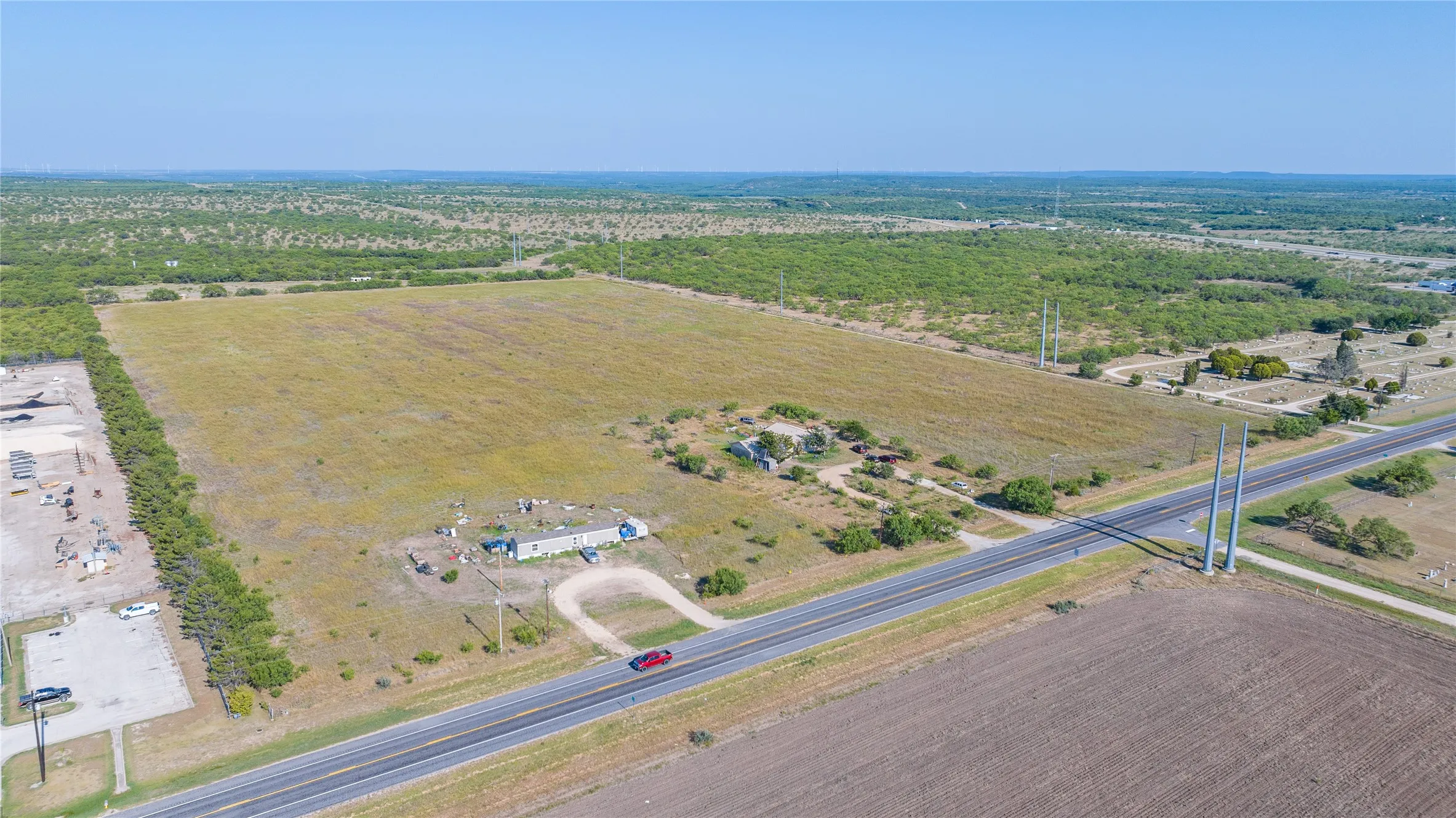Single Family Residence For Sale in Callahan County , 104 US Highway 283 N, Baird, Texas 79504, 4 Bedroom, 2 Bathroom, 2 Garage spaces, 2,349 Sqft, built in 1996, mls#21374090, Real Estate Agent in Baird, Homes For Sale in Callahan county, Homes For Sale in Baird, Realtor in Baird Texas, Real Estate Brokerage Independent Realty Texas, Luminita Cordes Realtor