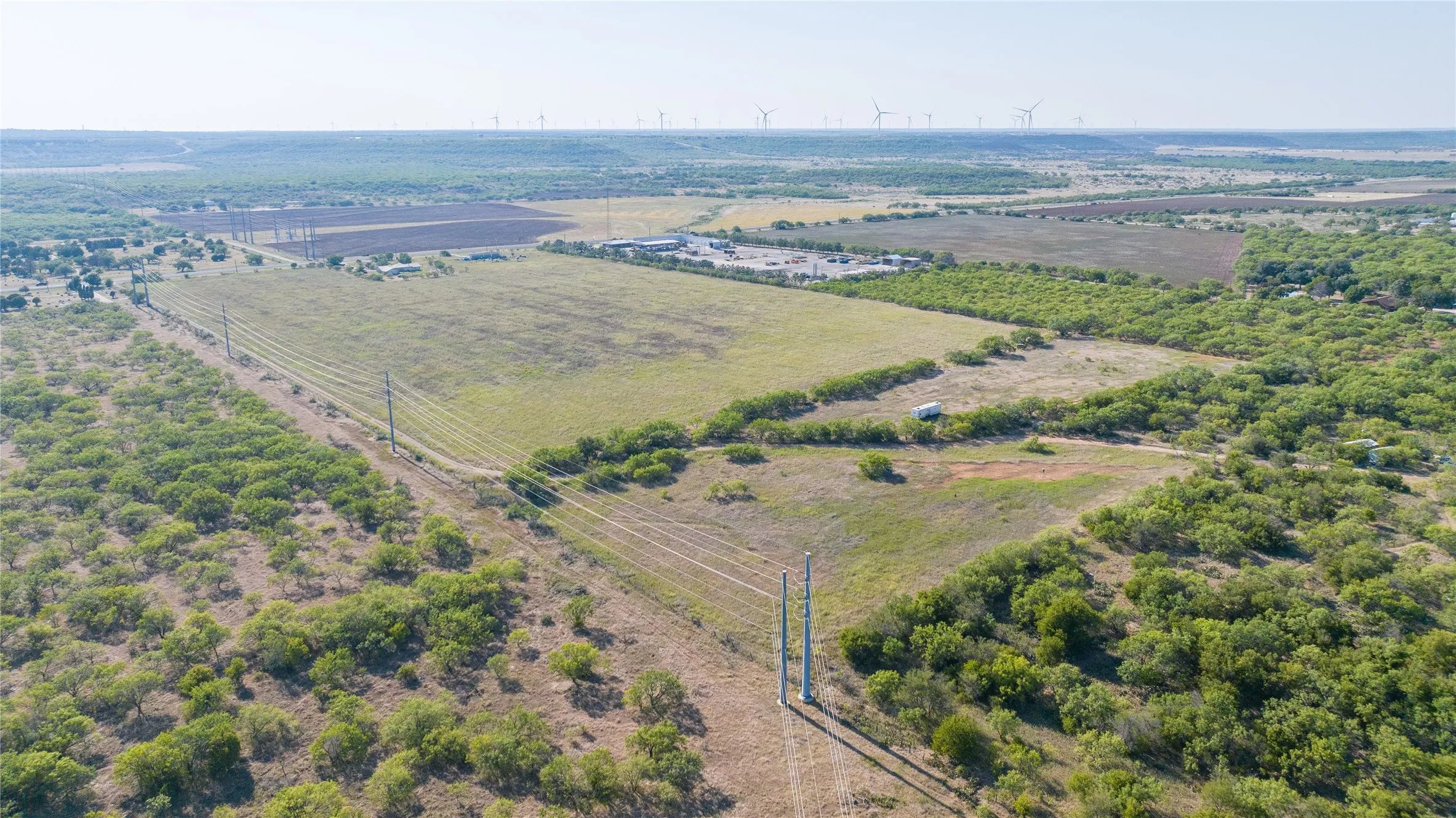 Single Family Residence For Sale in Callahan County , 104 US Highway 283 N, Baird, Texas 79504, 4 Bedroom, 2 Bathroom, 2 Garage spaces, 2,349 Sqft, built in 1996, mls#21374090, Real Estate Agent in Baird, Homes For Sale in Callahan county, Homes For Sale in Baird, Realtor in Baird Texas, Real Estate Brokerage Independent Realty Texas, Luminita Cordes Realtor