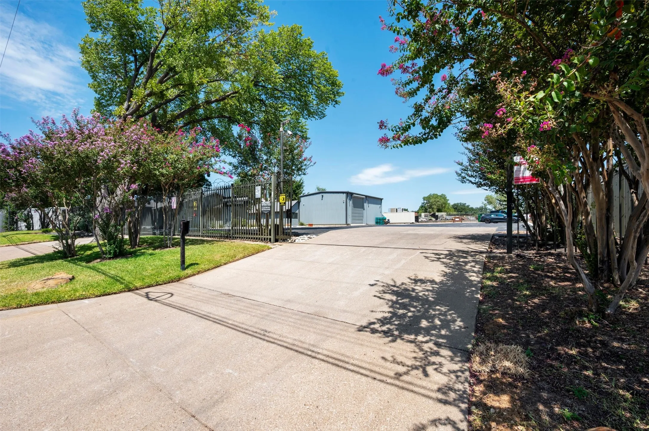 Industrial For Sale in Dallas County , 2655 Myrtle Springs Avenue, Dallas, Texas 75220, 0, 0, Garage spaces, 0 Sqft, built in 1985, mls#21365276, Real Estate Agent in Dallas, Homes For Sale in Dallas county, Homes For Sale in Dallas, Realtor in Dallas Texas, Real Estate Brokerage Independent Realty Texas, Luminita Cordes Realtor