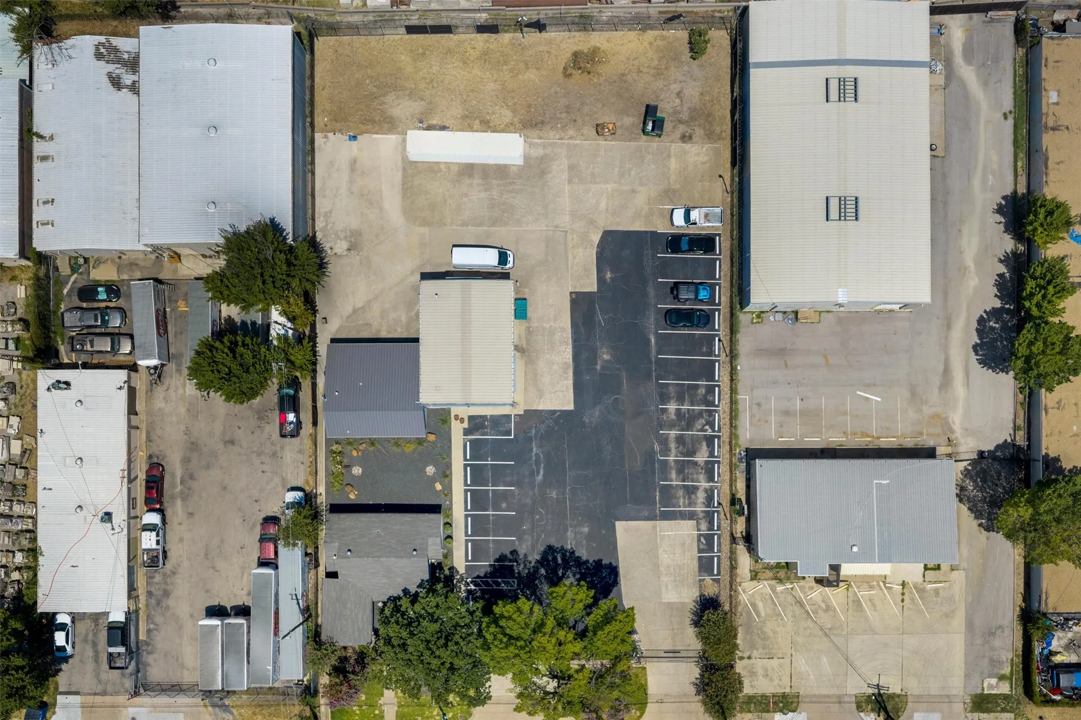 Industrial For Sale in Dallas County , 2655 Myrtle Springs Avenue, Dallas, Texas 75220, 0, 0, Garage spaces, 0 Sqft, built in 1985, mls#21365276, Real Estate Agent in Dallas, Homes For Sale in Dallas county, Homes For Sale in Dallas, Realtor in Dallas Texas, Real Estate Brokerage Independent Realty Texas, Luminita Cordes Realtor