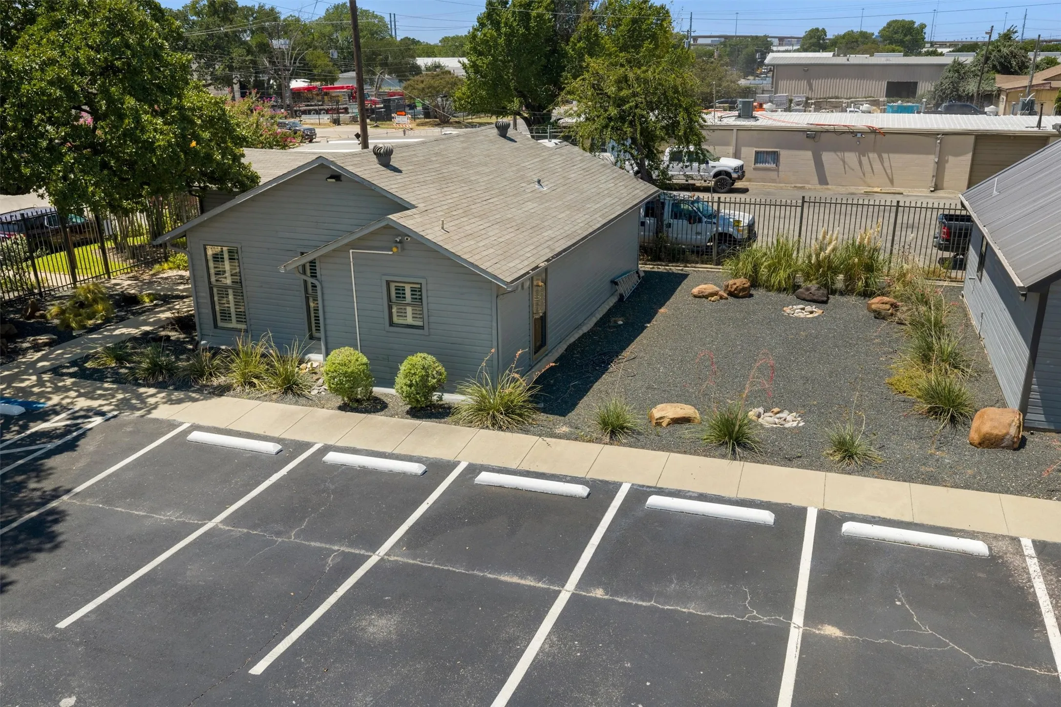 Industrial For Sale in Dallas County , 2655 Myrtle Springs Avenue, Dallas, Texas 75220, 0, 0, Garage spaces, 0 Sqft, built in 1985, mls#21365276, Real Estate Agent in Dallas, Homes For Sale in Dallas county, Homes For Sale in Dallas, Realtor in Dallas Texas, Real Estate Brokerage Independent Realty Texas, Luminita Cordes Realtor