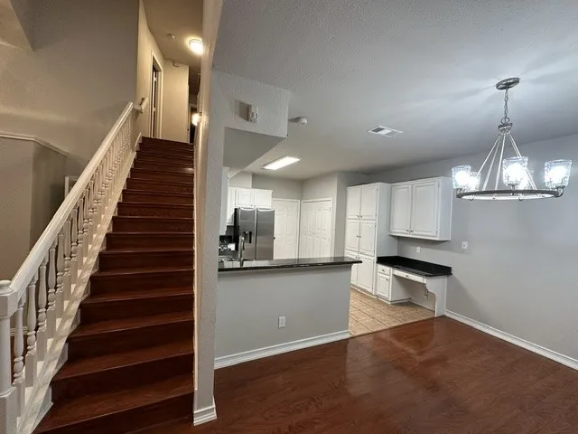 Single Family Residence For Rent in Denton County , 4108 1 Place Lane, Flower Mound, Texas 75028, 3 Bedroom, 3 Bathroom, 2 Garage spaces, 1,383 Sqft, built in 1995, mls#21374175, Real Estate Agent in Flower Mound, Homes For Rent in Denton county, Homes For Rent in Flower Mound, Realtor in Flower Mound Texas, Real Estate Brokerage Independent Realty Texas, Luminita Cordes Realtor