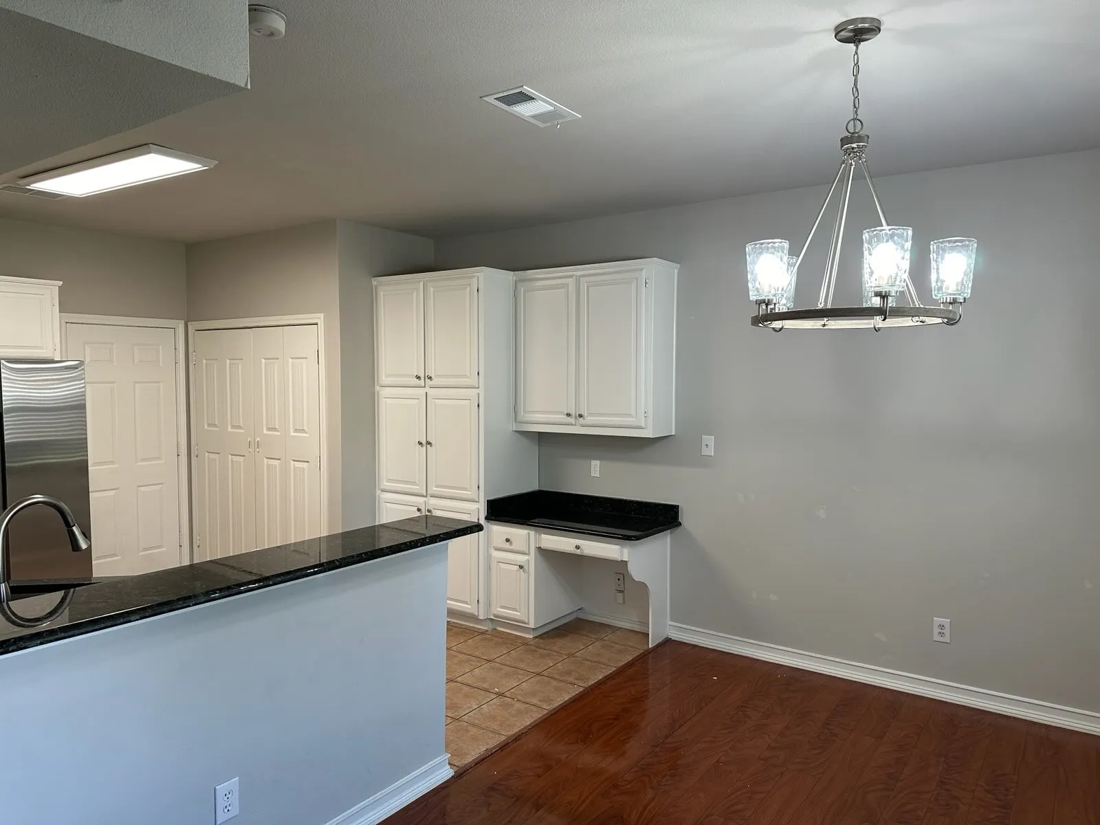 Single Family Residence For Rent in Denton County , 4108 1 Place Lane, Flower Mound, Texas 75028, 3 Bedroom, 3 Bathroom, 2 Garage spaces, 1,383 Sqft, built in 1995, mls#21374175, Real Estate Agent in Flower Mound, Homes For Rent in Denton county, Homes For Rent in Flower Mound, Realtor in Flower Mound Texas, Real Estate Brokerage Independent Realty Texas, Luminita Cordes Realtor