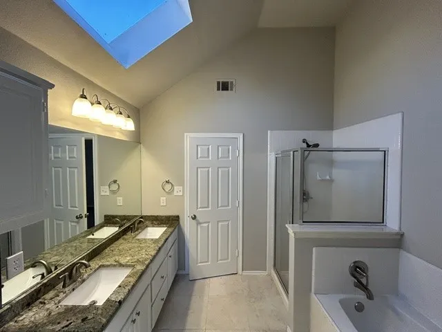 Single Family Residence For Rent in Denton County , 4108 1 Place Lane, Flower Mound, Texas 75028, 3 Bedroom, 3 Bathroom, 2 Garage spaces, 1,383 Sqft, built in 1995, mls#21374175, Real Estate Agent in Flower Mound, Homes For Rent in Denton county, Homes For Rent in Flower Mound, Realtor in Flower Mound Texas, Real Estate Brokerage Independent Realty Texas, Luminita Cordes Realtor