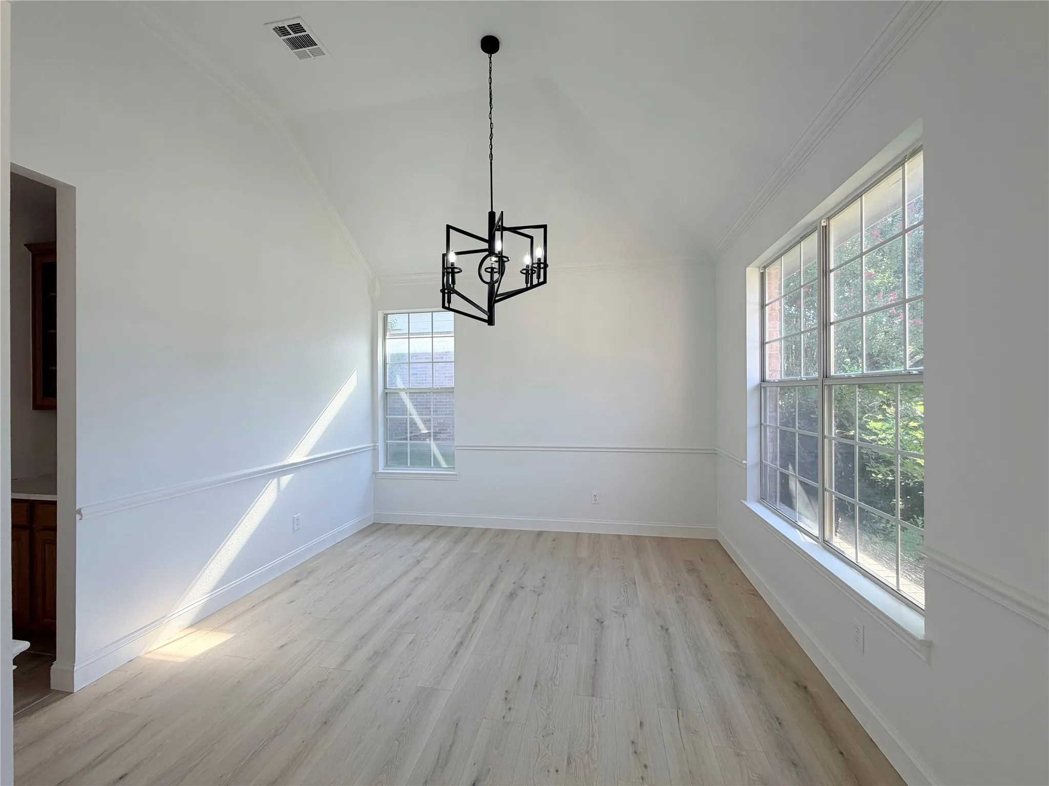 Single Family Residence For Rent in Collin County , 5401 Keating Court, Richardson, Texas 75082, 4 Bedroom, 3 Bathroom, 2 Garage spaces, 2,551 Sqft, built in 1997, mls#21370720, Real Estate Agent in Richardson, Homes For Rent in Collin county, Homes For Rent in Richardson, Realtor in Richardson Texas, Real Estate Brokerage Independent Realty Texas, Luminita Cordes Realtor