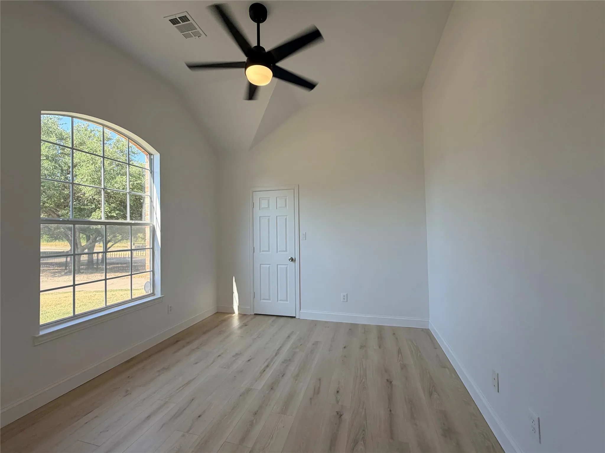 Single Family Residence For Rent in Collin County , 5401 Keating Court, Richardson, Texas 75082, 4 Bedroom, 3 Bathroom, 2 Garage spaces, 2,551 Sqft, built in 1997, mls#21370720, Real Estate Agent in Richardson, Homes For Rent in Collin county, Homes For Rent in Richardson, Realtor in Richardson Texas, Real Estate Brokerage Independent Realty Texas, Luminita Cordes Realtor