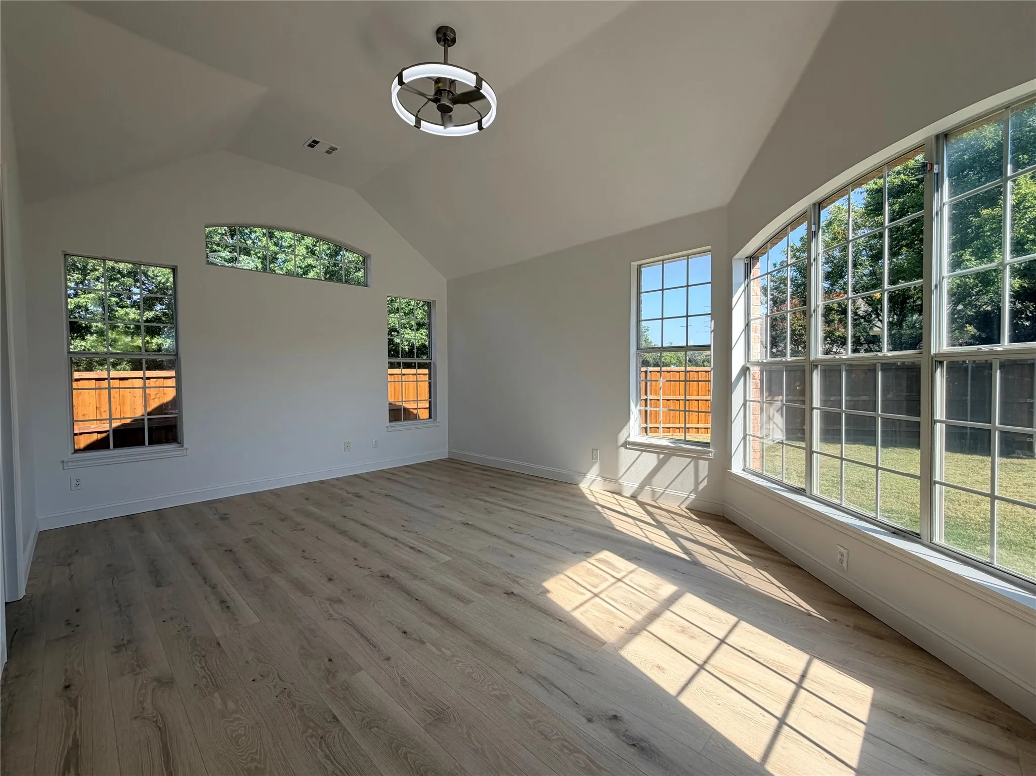 Single Family Residence For Rent in Collin County , 5401 Keating Court, Richardson, Texas 75082, 4 Bedroom, 3 Bathroom, 2 Garage spaces, 2,551 Sqft, built in 1997, mls#21370720, Real Estate Agent in Richardson, Homes For Rent in Collin county, Homes For Rent in Richardson, Realtor in Richardson Texas, Real Estate Brokerage Independent Realty Texas, Luminita Cordes Realtor