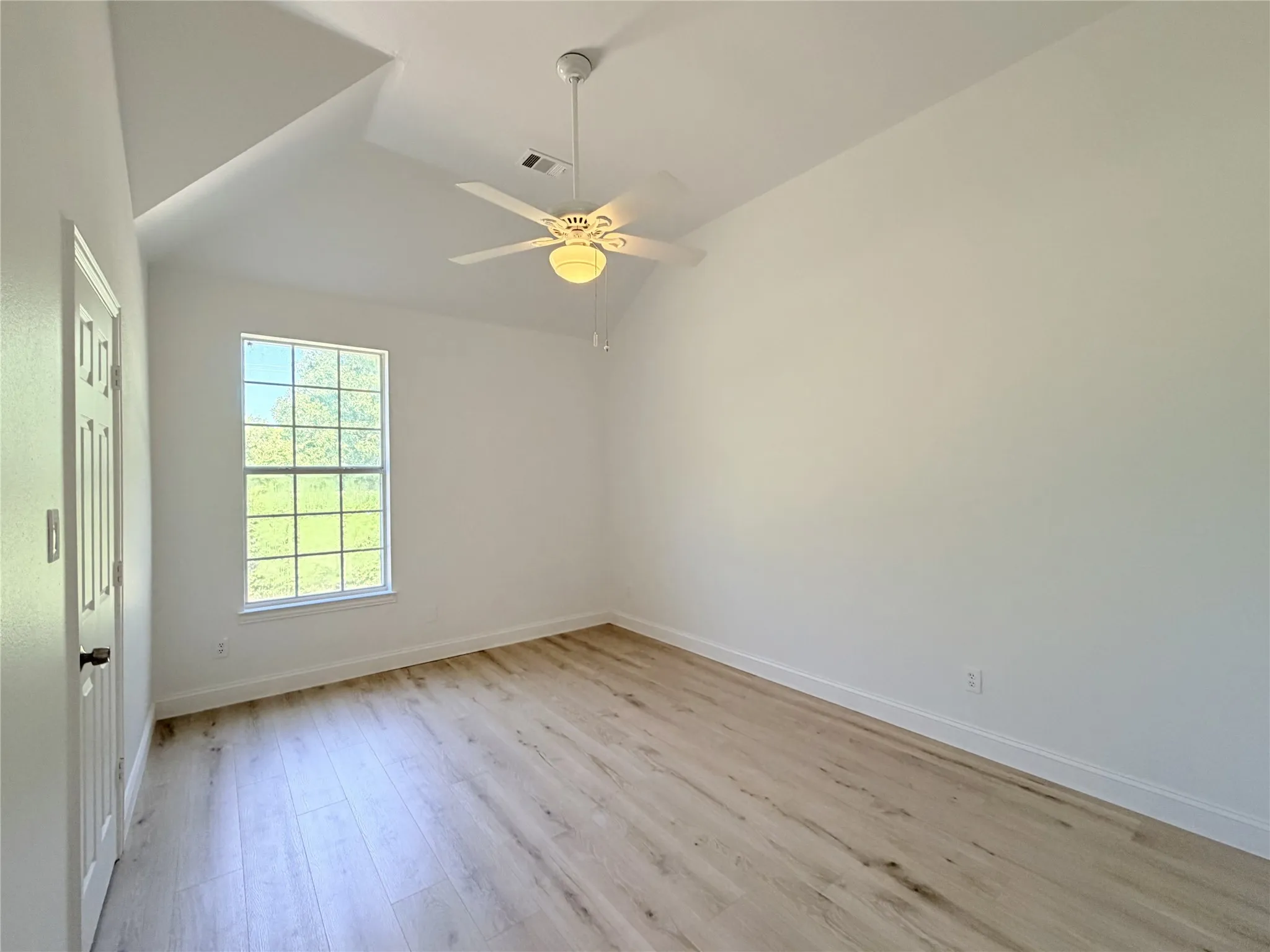 Single Family Residence For Rent in Collin County , 5401 Keating Court, Richardson, Texas 75082, 4 Bedroom, 3 Bathroom, 2 Garage spaces, 2,551 Sqft, built in 1997, mls#21370720, Real Estate Agent in Richardson, Homes For Rent in Collin county, Homes For Rent in Richardson, Realtor in Richardson Texas, Real Estate Brokerage Independent Realty Texas, Luminita Cordes Realtor