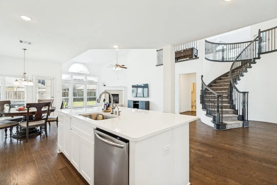 Single Family Residence For Sale in Collin County , 4408 Canadian River Drive, Celina, Texas 75078, 6 Bedroom, 4 Bathroom, 2 Garage spaces, 4,309 Sqft, built in 2021, mls#21369388, Real Estate Agent in Celina, Homes For Sale in Collin county, Homes For Sale in Celina, Realtor in Celina Texas, Real Estate Brokerage Independent Realty Texas, Luminita Cordes Realtor