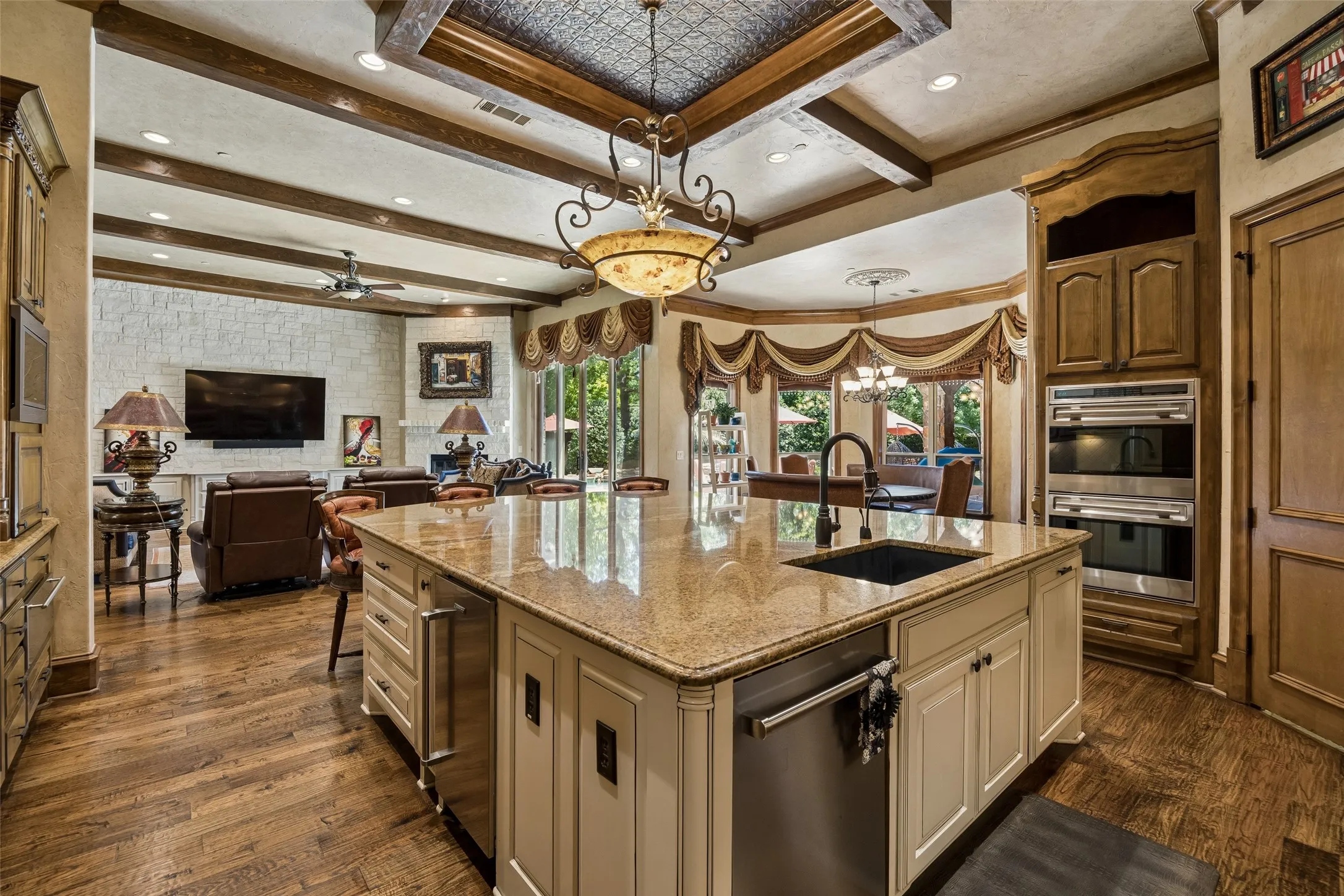 Single Family Residence For Sale in Tarrant County , 5105 Rose Street, Colleyville, Texas 76034, 4 Bedroom, 5 Bathroom, 4 Garage spaces, 6,055 Sqft, built in 2006, mls#21373894, Real Estate Agent in Colleyville, Homes For Sale in Tarrant county, Homes For Sale in Colleyville, Realtor in Colleyville Texas, Real Estate Brokerage Independent Realty Texas, Luminita Cordes Realtor