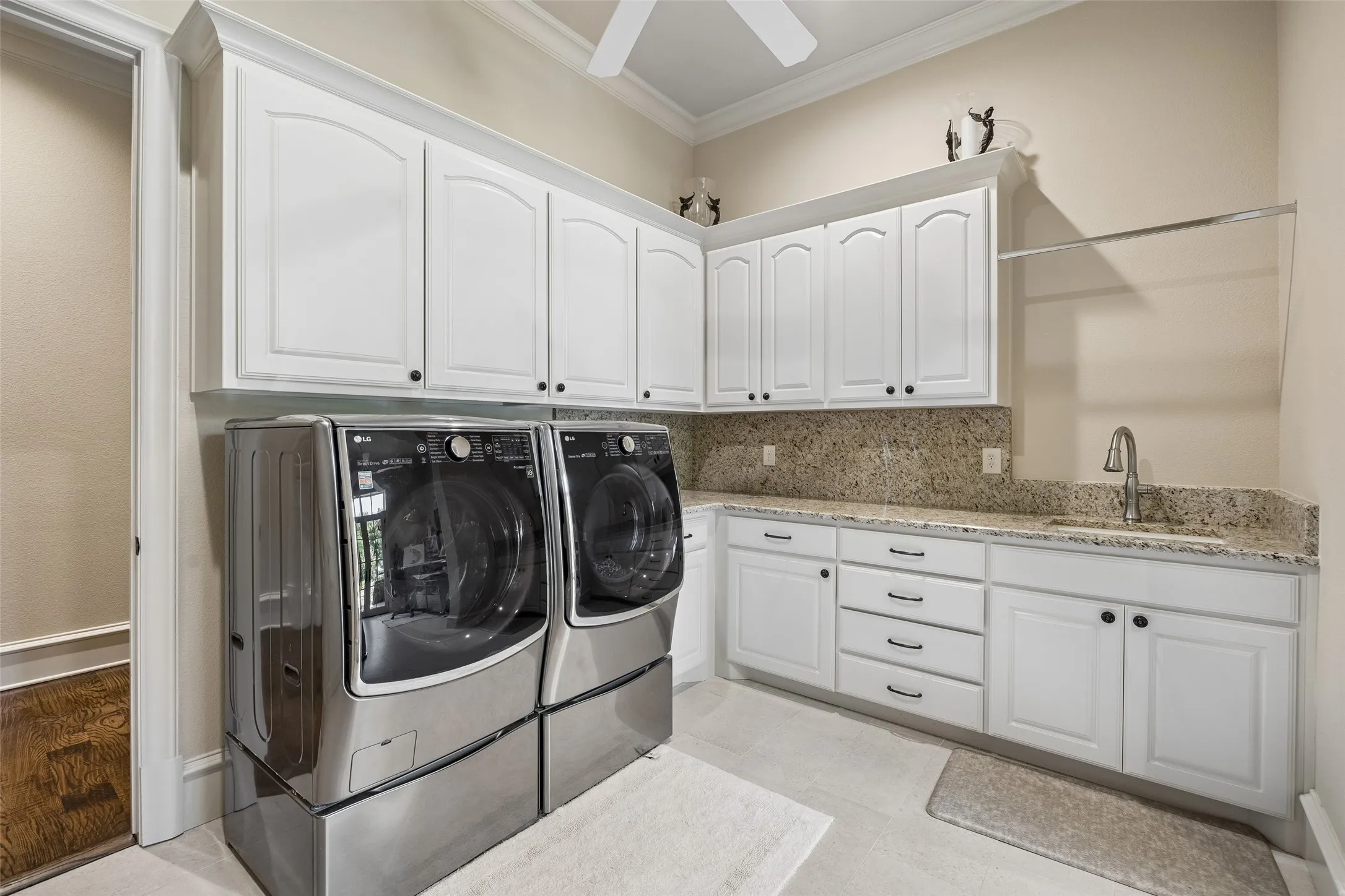 Single Family Residence For Sale in Tarrant County , 5105 Rose Street, Colleyville, Texas 76034, 4 Bedroom, 5 Bathroom, 4 Garage spaces, 6,055 Sqft, built in 2006, mls#21373894, Real Estate Agent in Colleyville, Homes For Sale in Tarrant county, Homes For Sale in Colleyville, Realtor in Colleyville Texas, Real Estate Brokerage Independent Realty Texas, Luminita Cordes Realtor