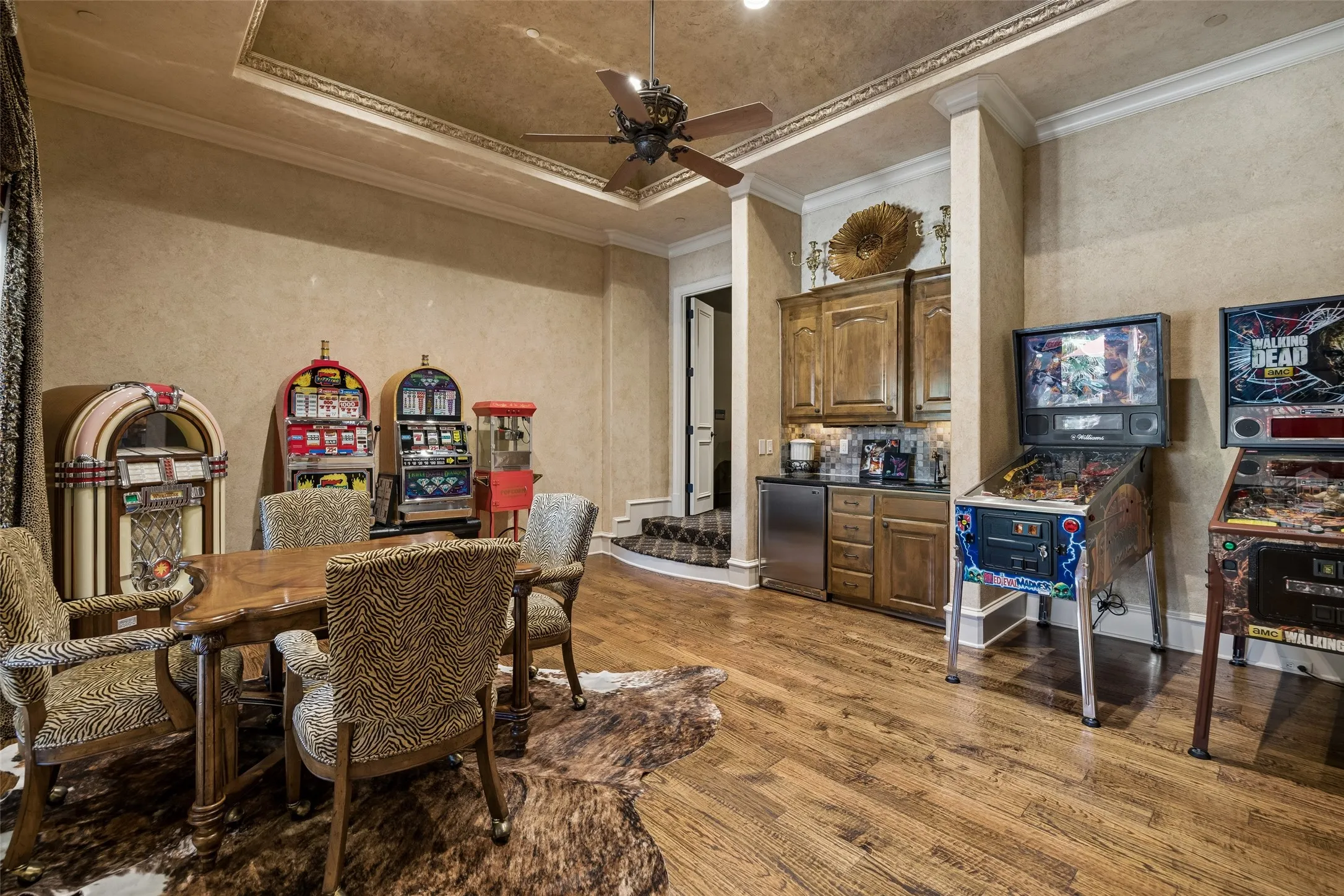 Single Family Residence For Sale in Tarrant County , 5105 Rose Street, Colleyville, Texas 76034, 4 Bedroom, 5 Bathroom, 4 Garage spaces, 6,055 Sqft, built in 2006, mls#21373894, Real Estate Agent in Colleyville, Homes For Sale in Tarrant county, Homes For Sale in Colleyville, Realtor in Colleyville Texas, Real Estate Brokerage Independent Realty Texas, Luminita Cordes Realtor