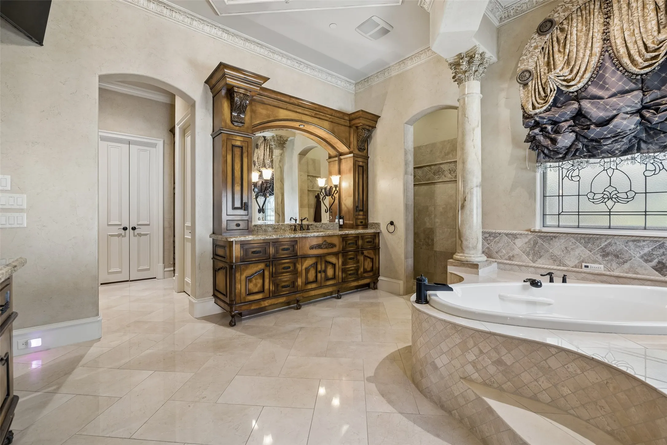 Single Family Residence For Sale in Tarrant County , 5105 Rose Street, Colleyville, Texas 76034, 4 Bedroom, 5 Bathroom, 4 Garage spaces, 6,055 Sqft, built in 2006, mls#21373894, Real Estate Agent in Colleyville, Homes For Sale in Tarrant county, Homes For Sale in Colleyville, Realtor in Colleyville Texas, Real Estate Brokerage Independent Realty Texas, Luminita Cordes Realtor