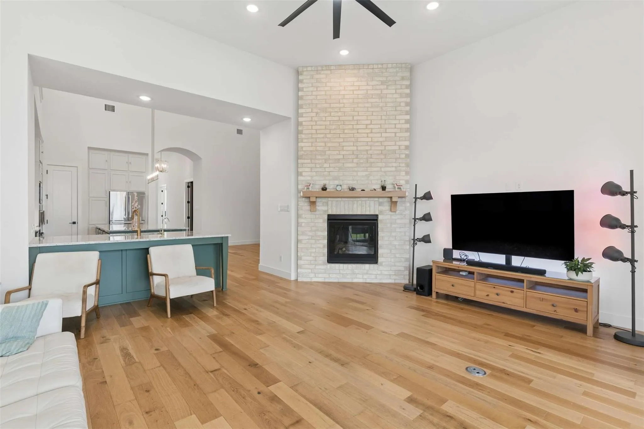 Single Family Residence For Rent in Rockwall County , 1939 Apple Tree Drive, Rockwall, Texas 75087, 4 Bedroom, 5 Bathroom, 3 Garage spaces, 3,033 Sqft, built in 2024, mls#21374193, Real Estate Agent in Rockwall, Homes For Rent in Rockwall county, Homes For Rent in Rockwall, Realtor in Rockwall Texas, Real Estate Brokerage Independent Realty Texas, Luminita Cordes Realtor