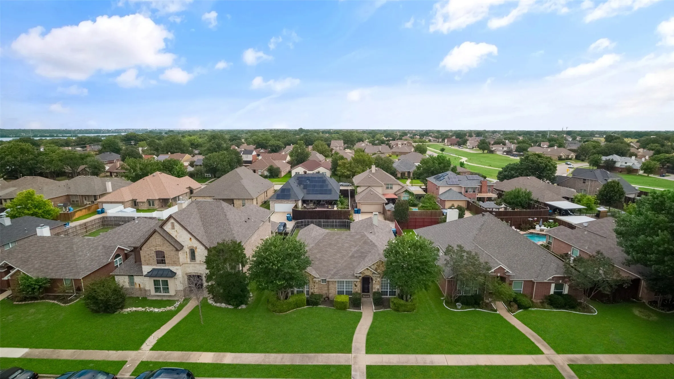 Single Family Residence For Rent in Dallas County , 7501 Caribbean Drive, Rowlett, Texas 75088, 3 Bedroom, 2 Bathroom, 2 Garage spaces, 2,123 Sqft, built in 1992, mls#21374171, Real Estate Agent in Rowlett, Homes For Rent in Dallas county, Homes For Rent in Rowlett, Realtor in Rowlett Texas, Real Estate Brokerage Independent Realty Texas, Luminita Cordes Realtor