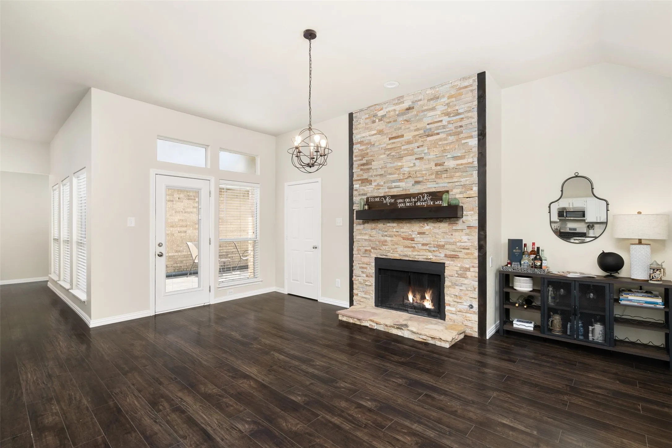 Single Family Residence For Rent in Dallas County , 7501 Caribbean Drive, Rowlett, Texas 75088, 3 Bedroom, 2 Bathroom, 2 Garage spaces, 2,123 Sqft, built in 1992, mls#21374171, Real Estate Agent in Rowlett, Homes For Rent in Dallas county, Homes For Rent in Rowlett, Realtor in Rowlett Texas, Real Estate Brokerage Independent Realty Texas, Luminita Cordes Realtor