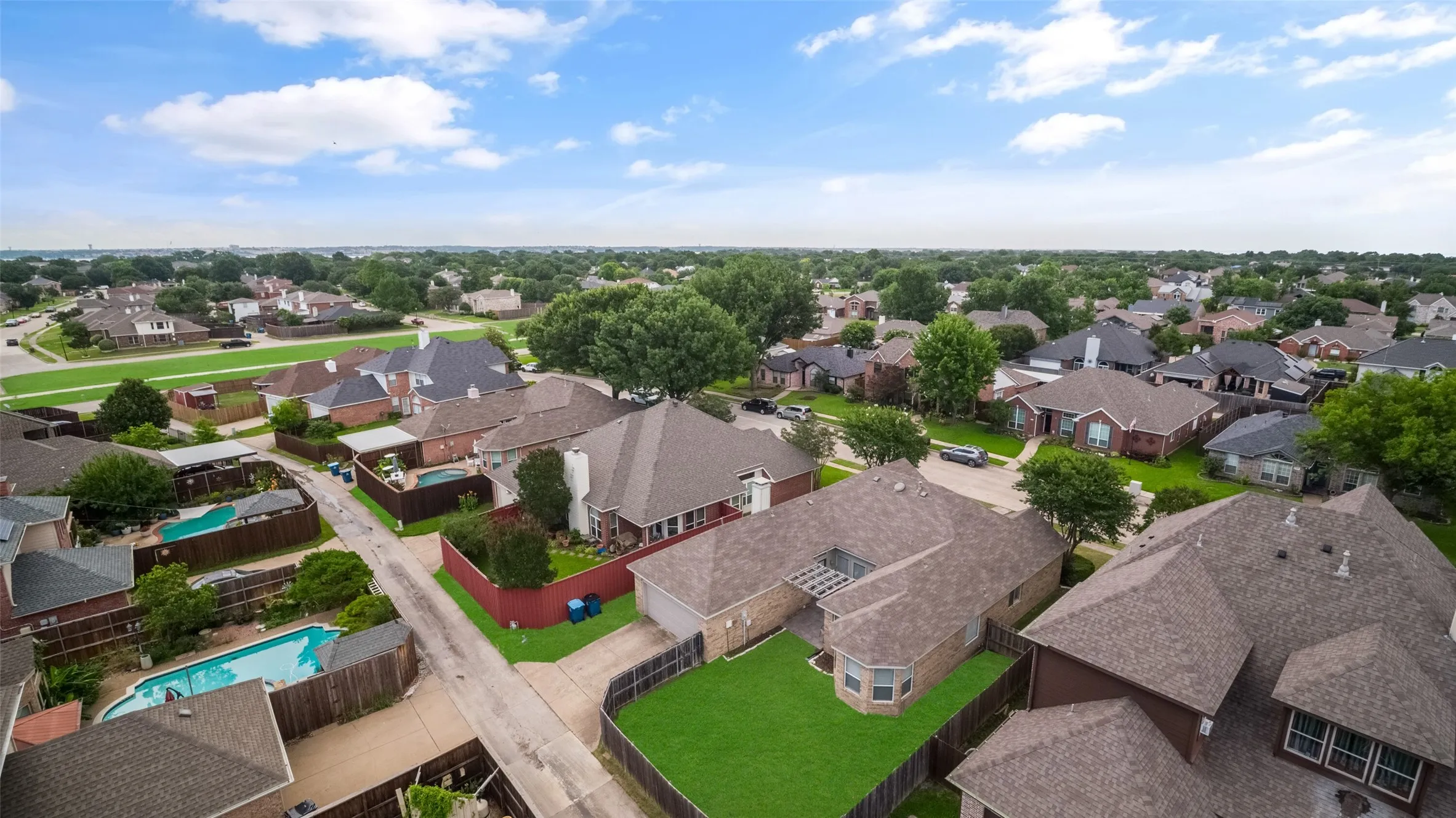 Single Family Residence For Rent in Dallas County , 7501 Caribbean Drive, Rowlett, Texas 75088, 3 Bedroom, 2 Bathroom, 2 Garage spaces, 2,123 Sqft, built in 1992, mls#21374171, Real Estate Agent in Rowlett, Homes For Rent in Dallas county, Homes For Rent in Rowlett, Realtor in Rowlett Texas, Real Estate Brokerage Independent Realty Texas, Luminita Cordes Realtor
