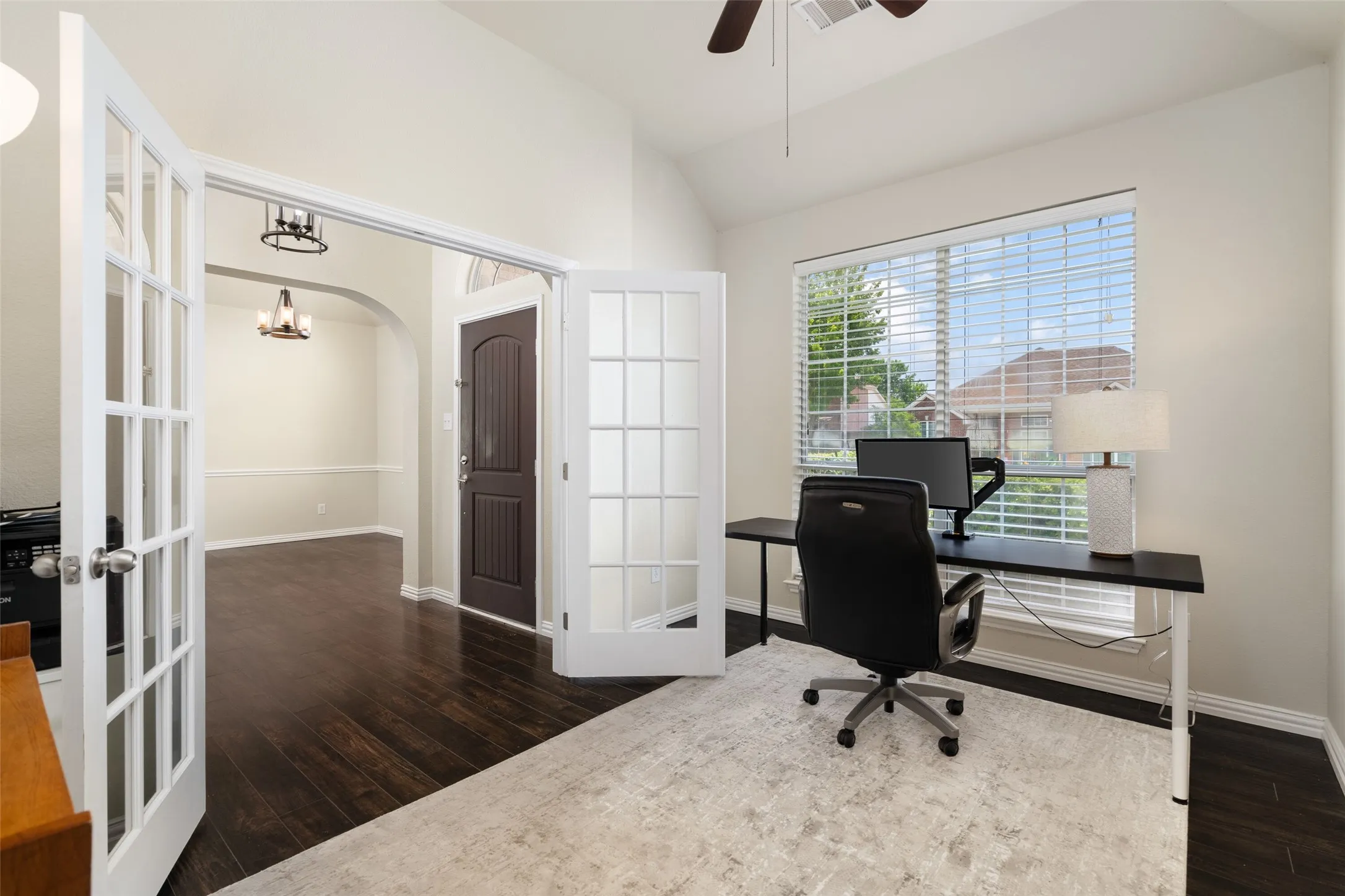 Single Family Residence For Rent in Dallas County , 7501 Caribbean Drive, Rowlett, Texas 75088, 3 Bedroom, 2 Bathroom, 2 Garage spaces, 2,123 Sqft, built in 1992, mls#21374171, Real Estate Agent in Rowlett, Homes For Rent in Dallas county, Homes For Rent in Rowlett, Realtor in Rowlett Texas, Real Estate Brokerage Independent Realty Texas, Luminita Cordes Realtor