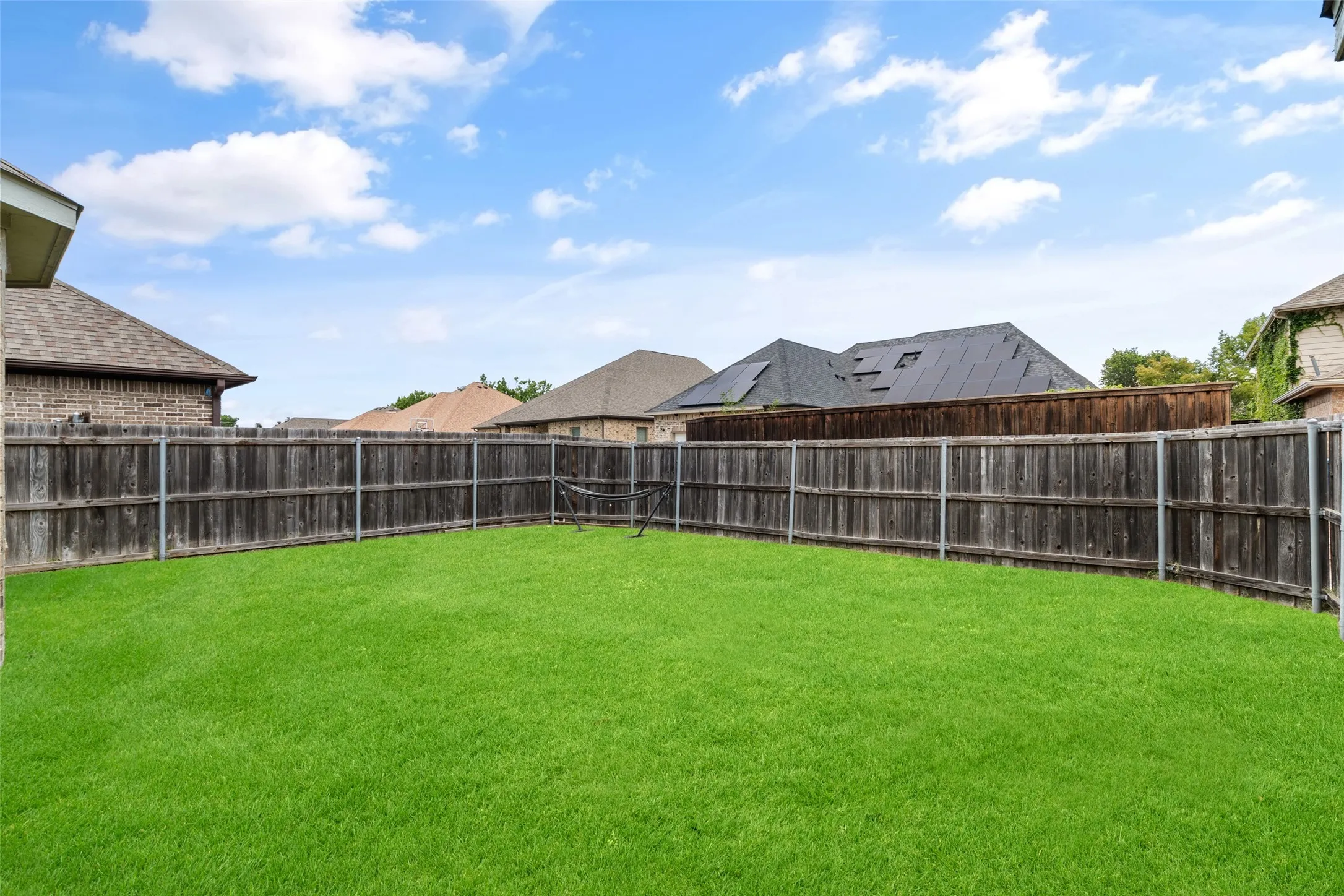 Single Family Residence For Rent in Dallas County , 7501 Caribbean Drive, Rowlett, Texas 75088, 3 Bedroom, 2 Bathroom, 2 Garage spaces, 2,123 Sqft, built in 1992, mls#21374171, Real Estate Agent in Rowlett, Homes For Rent in Dallas county, Homes For Rent in Rowlett, Realtor in Rowlett Texas, Real Estate Brokerage Independent Realty Texas, Luminita Cordes Realtor