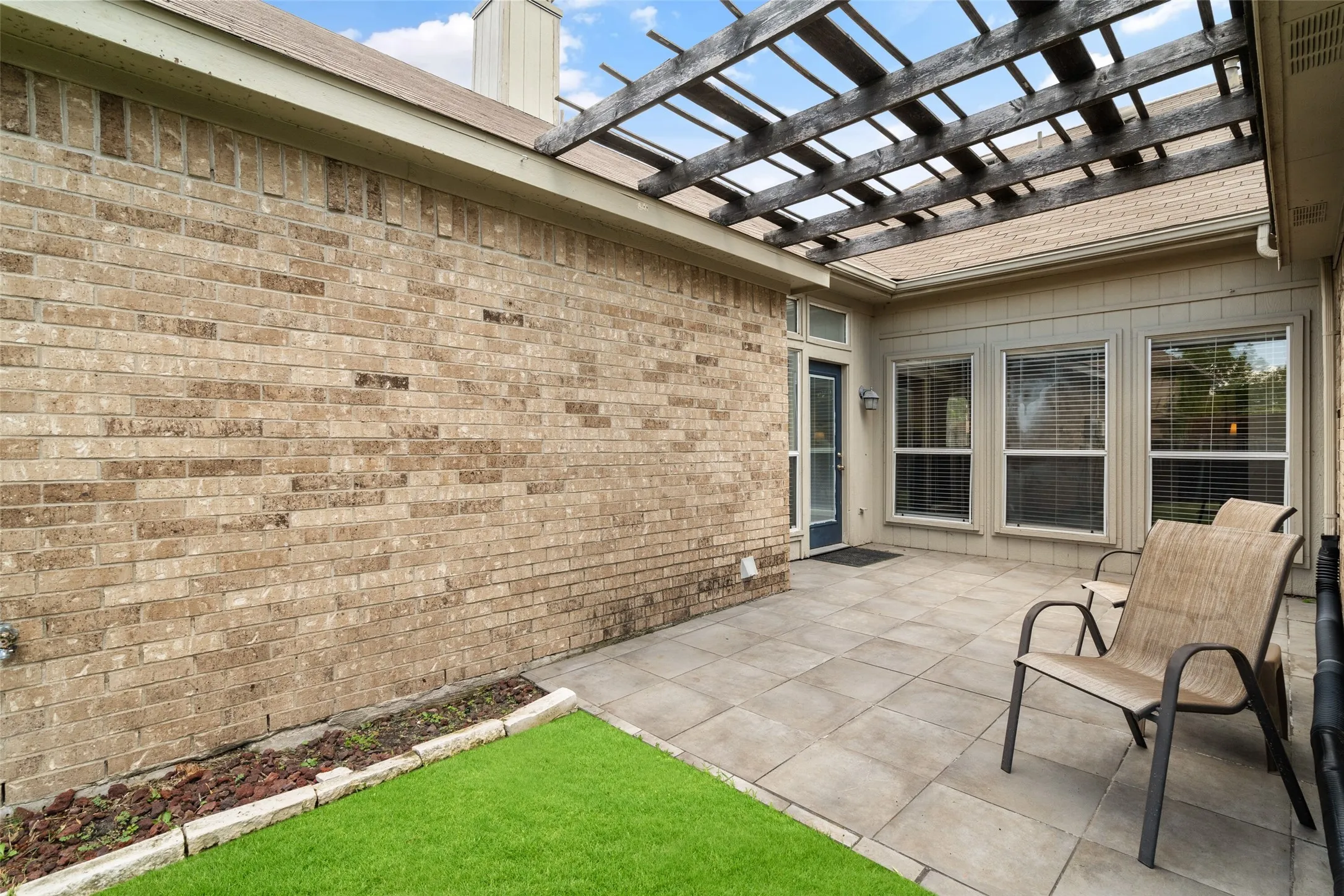 Single Family Residence For Rent in Dallas County , 7501 Caribbean Drive, Rowlett, Texas 75088, 3 Bedroom, 2 Bathroom, 2 Garage spaces, 2,123 Sqft, built in 1992, mls#21374171, Real Estate Agent in Rowlett, Homes For Rent in Dallas county, Homes For Rent in Rowlett, Realtor in Rowlett Texas, Real Estate Brokerage Independent Realty Texas, Luminita Cordes Realtor