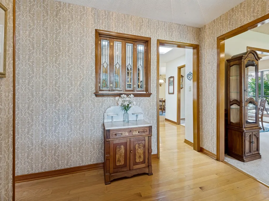 Another view of the entry foyer.