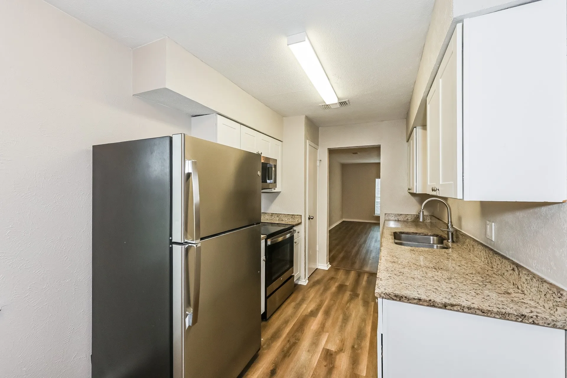 Single Family Residence For Rent in Dallas County , 7225 Harold Walker Drive, Dallas, Texas 75241, 4 Bedroom, 2 Bathroom, Garage spaces, 1,038 Sqft, built in 1971, mls#21374209, Real Estate Agent in Dallas, Homes For Rent in Dallas county, Homes For Rent in Dallas, Realtor in Dallas Texas, Real Estate Brokerage Independent Realty Texas, Luminita Cordes Realtor
