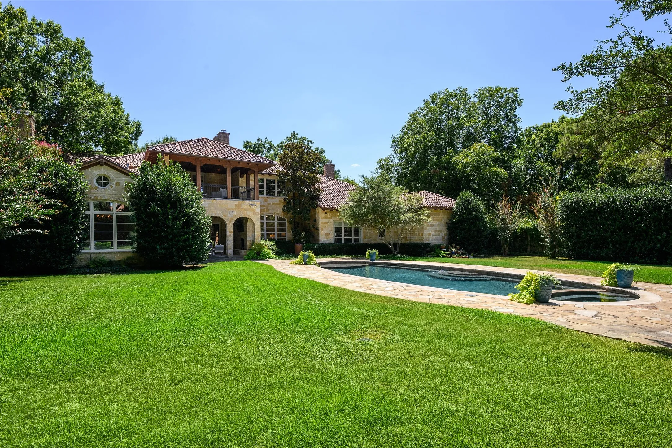 Single Family Residence For Sale in Dallas County , 5543 Edlen Drive, Dallas, Texas 75220, 5 Bedroom, 9 Bathroom, 3 Garage spaces, 8,892 Sqft, built in 2005, mls#21365489, Real Estate Agent in Dallas, Homes For Sale in Dallas county, Homes For Sale in Dallas, Realtor in Dallas Texas, Real Estate Brokerage Independent Realty Texas, Luminita Cordes Realtor