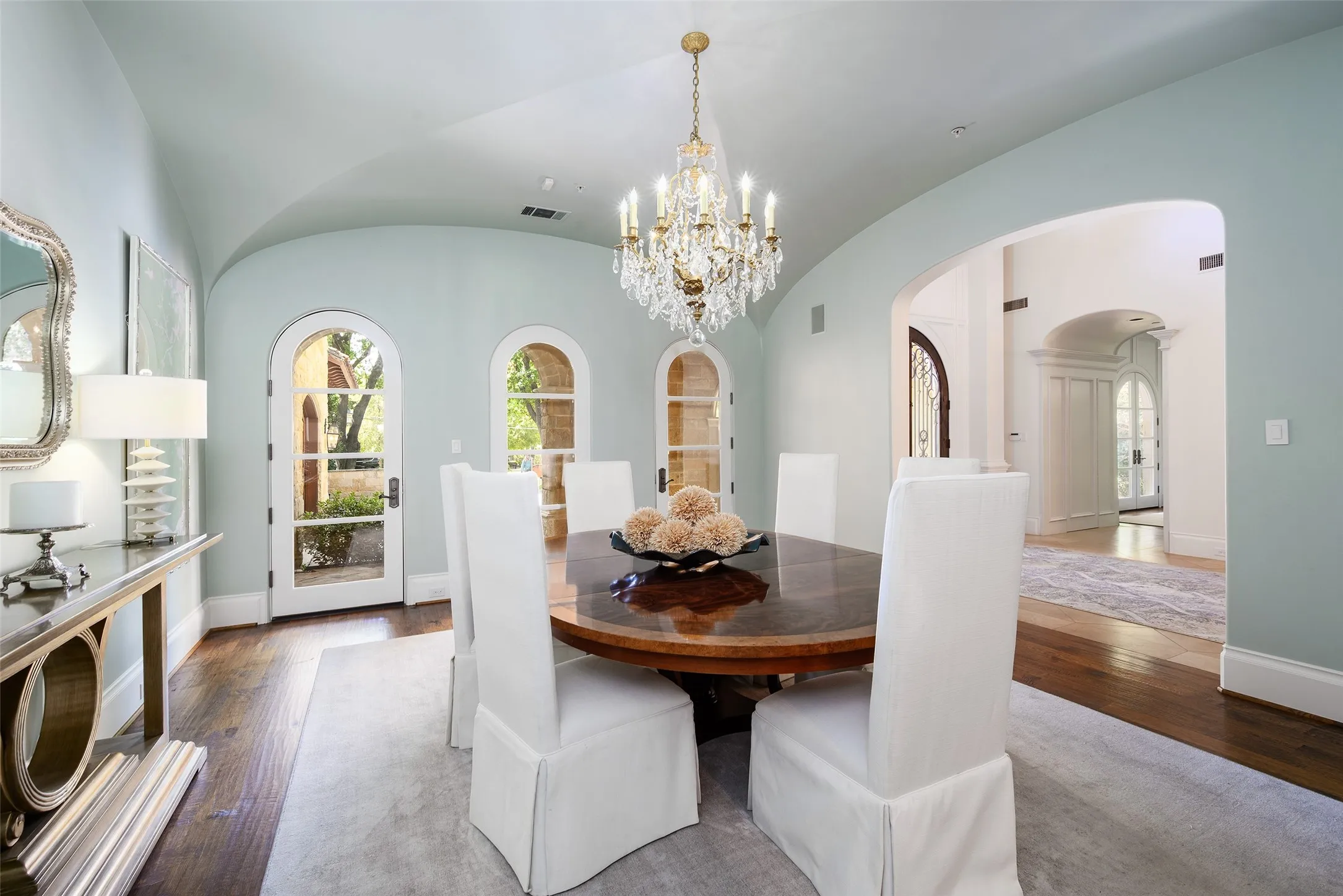 Single Family Residence For Sale in Dallas County , 5543 Edlen Drive, Dallas, Texas 75220, 5 Bedroom, 9 Bathroom, 3 Garage spaces, 8,892 Sqft, built in 2005, mls#21365489, Real Estate Agent in Dallas, Homes For Sale in Dallas county, Homes For Sale in Dallas, Realtor in Dallas Texas, Real Estate Brokerage Independent Realty Texas, Luminita Cordes Realtor