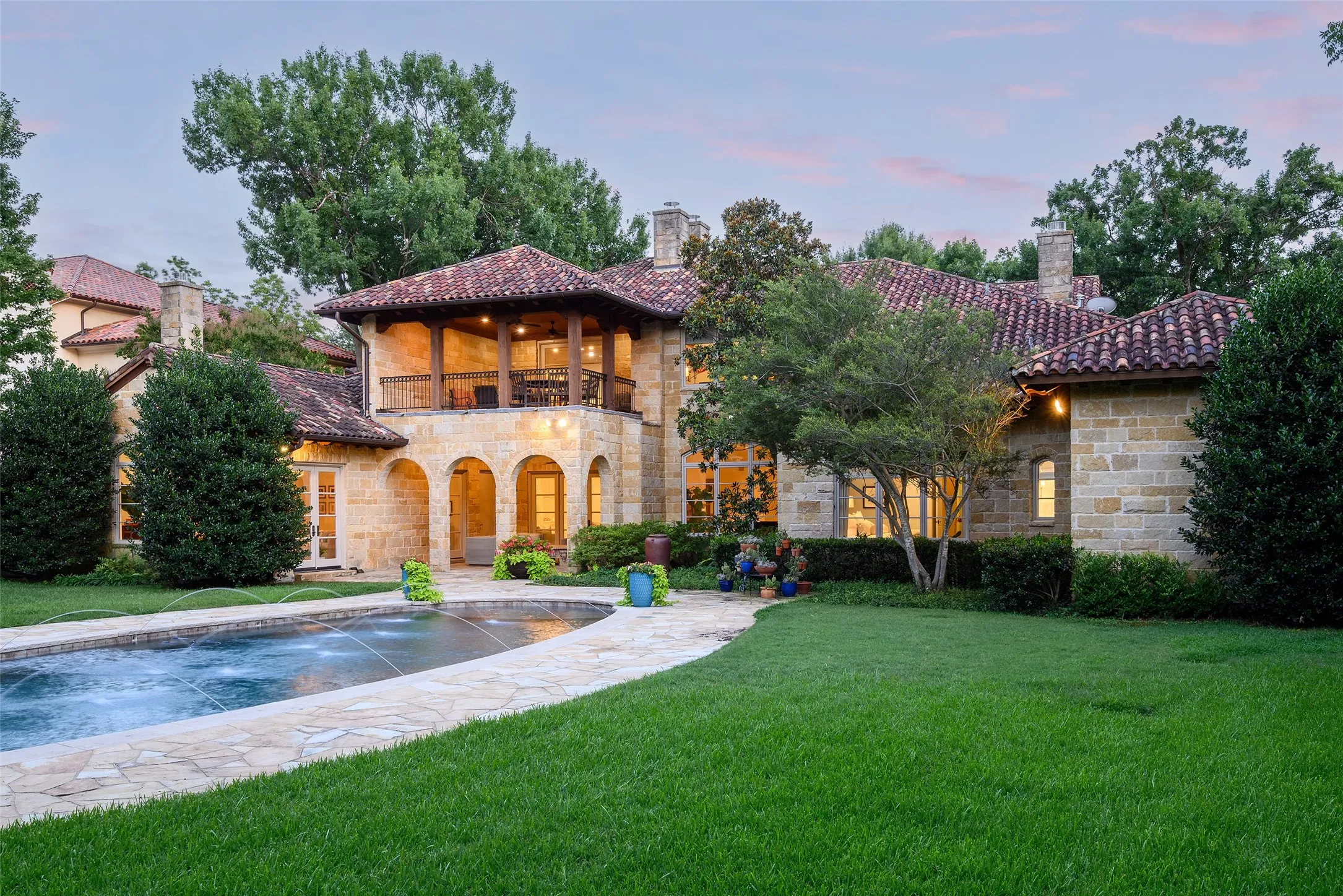 Single Family Residence For Sale in Dallas County , 5543 Edlen Drive, Dallas, Texas 75220, 5 Bedroom, 9 Bathroom, 3 Garage spaces, 8,892 Sqft, built in 2005, mls#21365489, Real Estate Agent in Dallas, Homes For Sale in Dallas county, Homes For Sale in Dallas, Realtor in Dallas Texas, Real Estate Brokerage Independent Realty Texas, Luminita Cordes Realtor