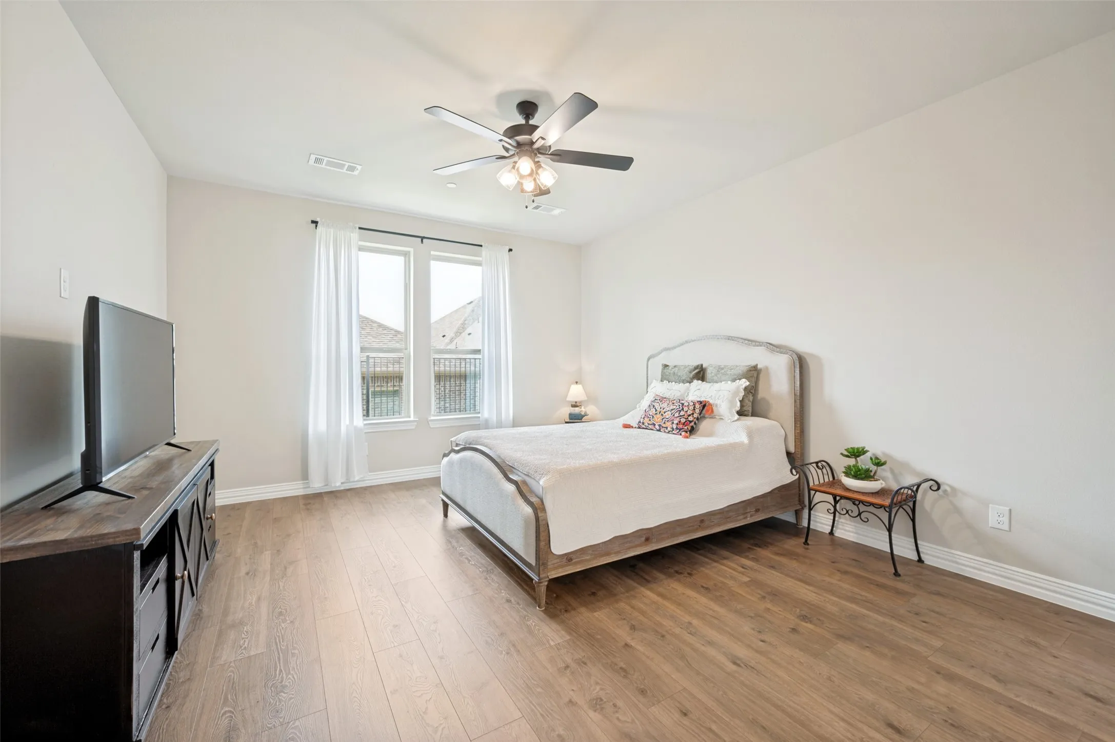 Single Family Residence For Sale in Collin County , 4300 Carrera Drive, Prosper, Texas 75078, 2 Bedroom, 2 Bathroom, 2 Garage spaces, 1,641 Sqft, built in 2024, mls#21373854, Real Estate Agent in Prosper, Homes For Sale in Collin county, Homes For Sale in Prosper, Realtor in Prosper Texas, Real Estate Brokerage Independent Realty Texas, Luminita Cordes Realtor
