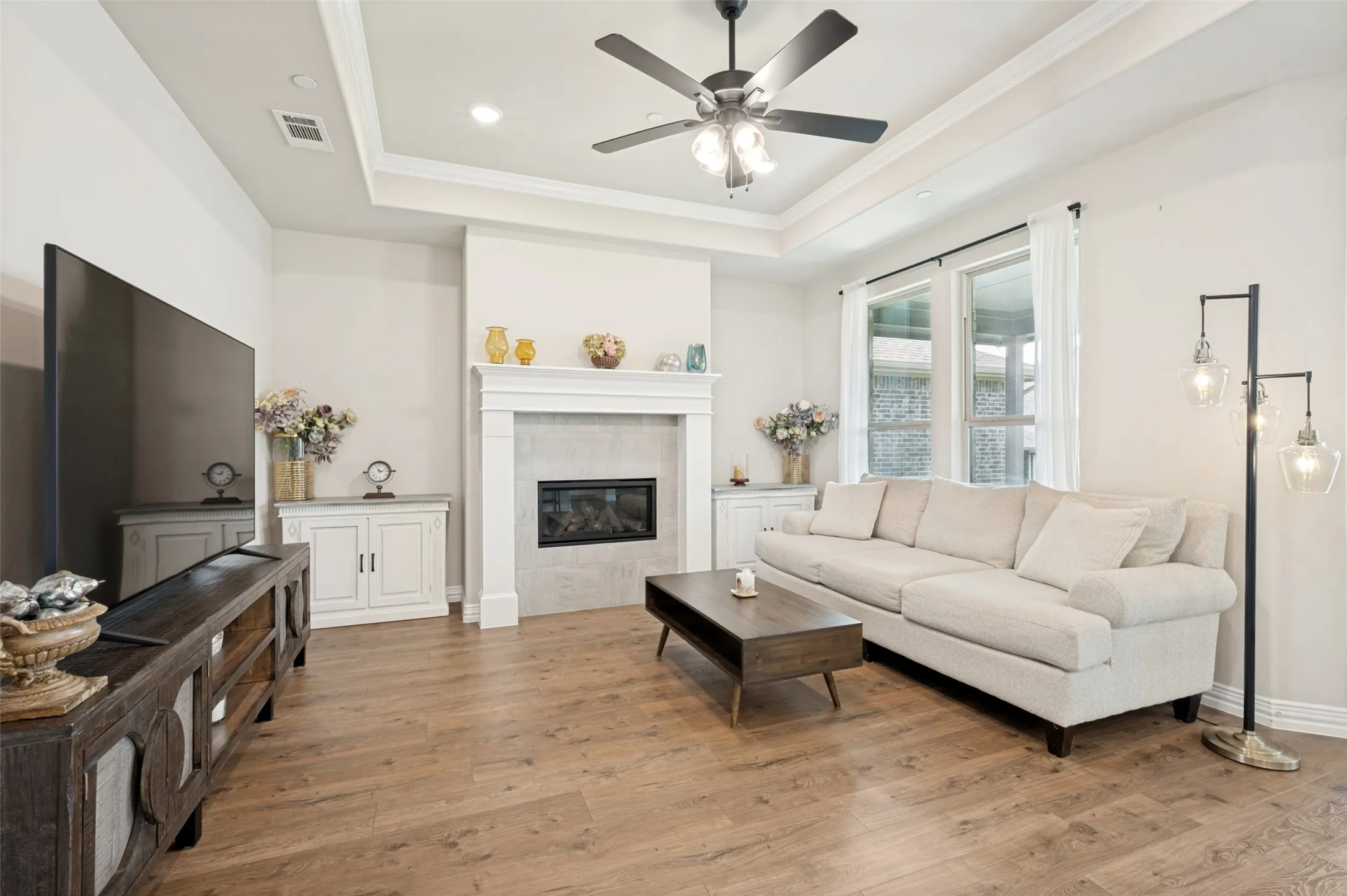 Single Family Residence For Sale in Collin County , 4300 Carrera Drive, Prosper, Texas 75078, 2 Bedroom, 2 Bathroom, 2 Garage spaces, 1,641 Sqft, built in 2024, mls#21373854, Real Estate Agent in Prosper, Homes For Sale in Collin county, Homes For Sale in Prosper, Realtor in Prosper Texas, Real Estate Brokerage Independent Realty Texas, Luminita Cordes Realtor