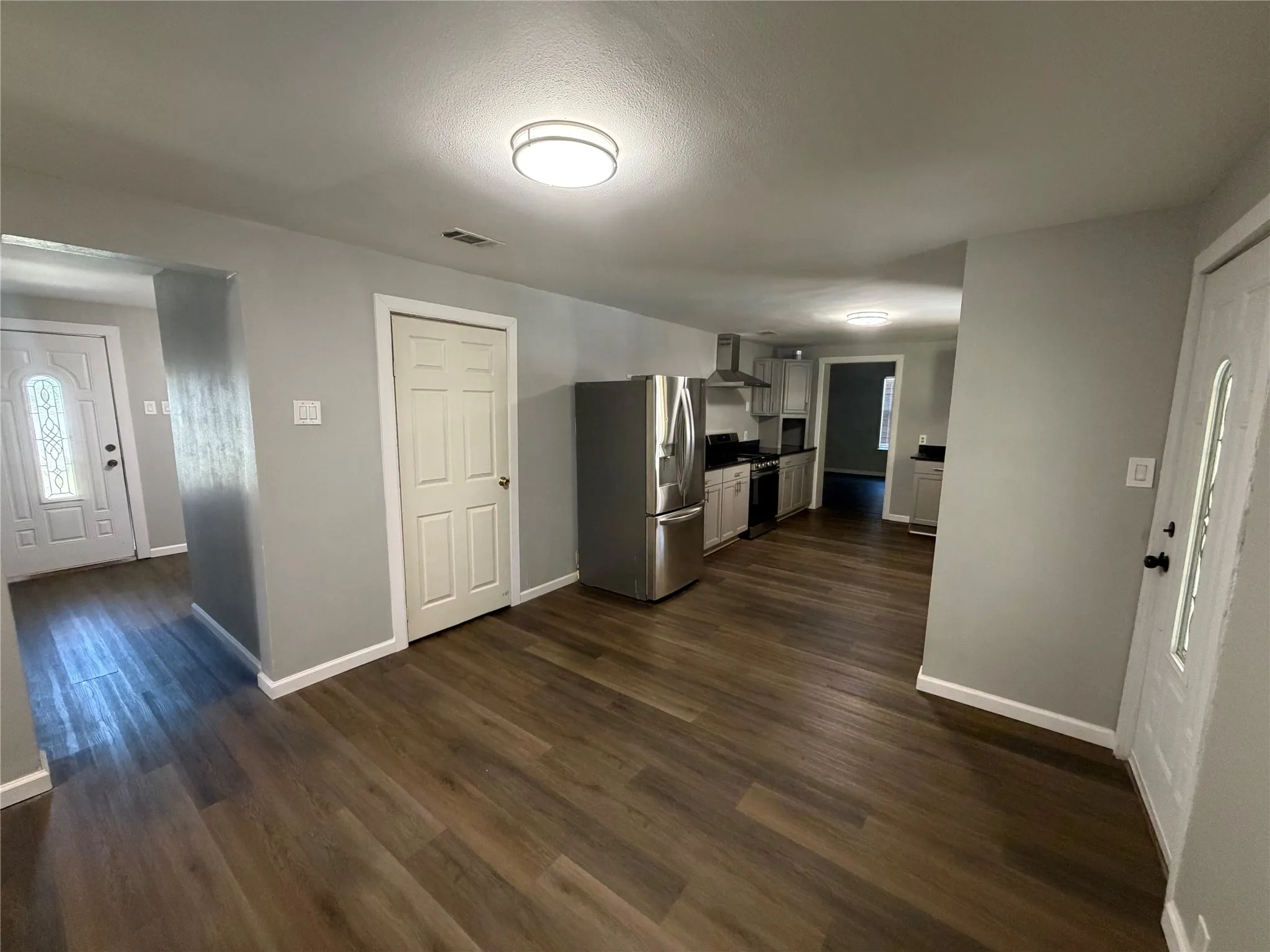 Dining room into kitchen