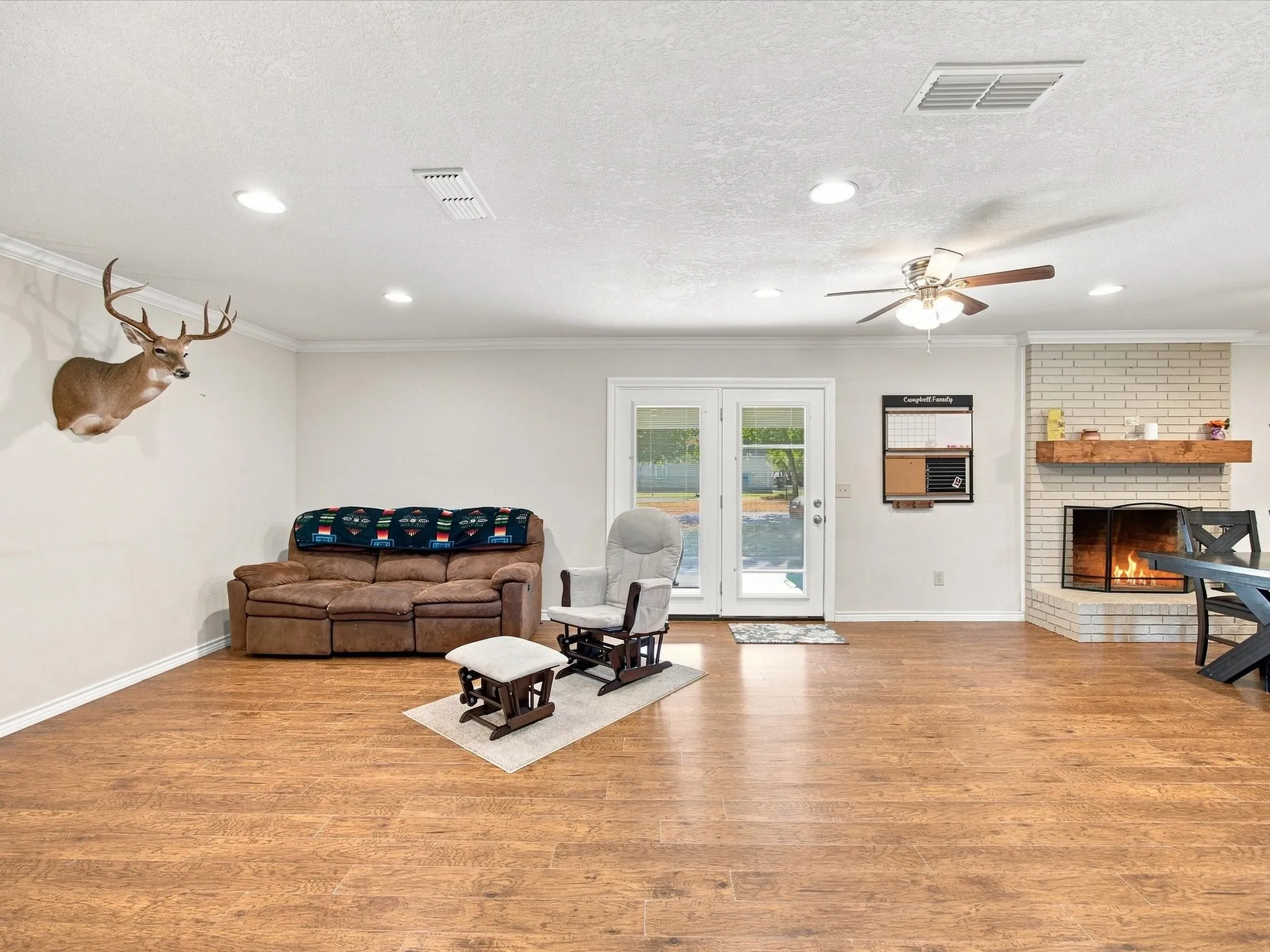 Single Family Residence For Sale in Young County , 584 HWY 16 N, Graham, Texas 76450, 3 Bedroom, 2 Bathroom, Garage spaces, 1,856 Sqft, built in 1965, mls#21370748, Real Estate Agent in Graham, Homes For Sale in Young county, Homes For Sale in Graham, Realtor in Graham Texas, Real Estate Brokerage Independent Realty Texas, Luminita Cordes Realtor