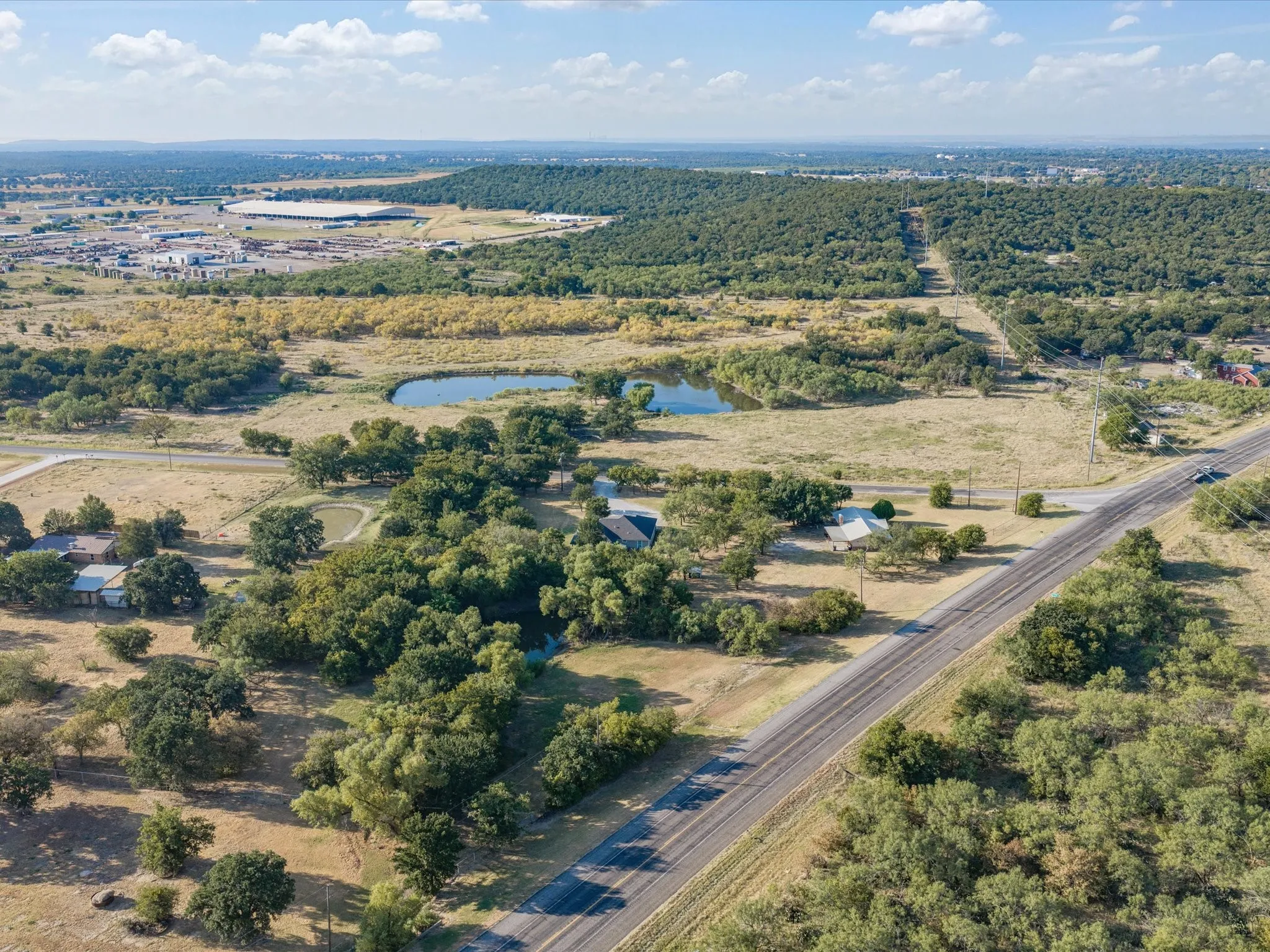 Single Family Residence For Sale in Young County , 584 HWY 16 N, Graham, Texas 76450, 3 Bedroom, 2 Bathroom, Garage spaces, 1,856 Sqft, built in 1965, mls#21370748, Real Estate Agent in Graham, Homes For Sale in Young county, Homes For Sale in Graham, Realtor in Graham Texas, Real Estate Brokerage Independent Realty Texas, Luminita Cordes Realtor