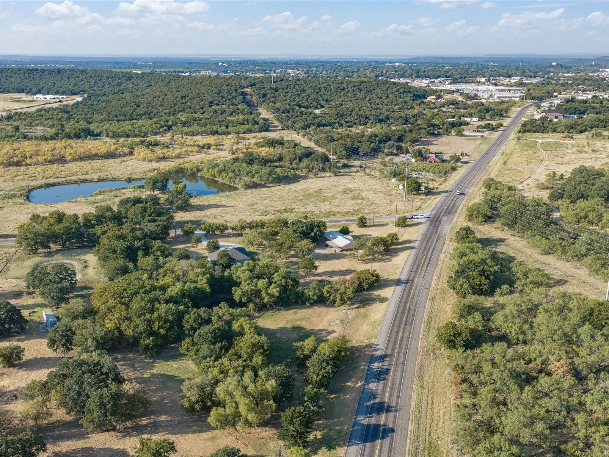 Single Family Residence For Sale in Young County , 584 HWY 16 N, Graham, Texas 76450, 3 Bedroom, 2 Bathroom, Garage spaces, 1,856 Sqft, built in 1965, mls#21370748, Real Estate Agent in Graham, Homes For Sale in Young county, Homes For Sale in Graham, Realtor in Graham Texas, Real Estate Brokerage Independent Realty Texas, Luminita Cordes Realtor