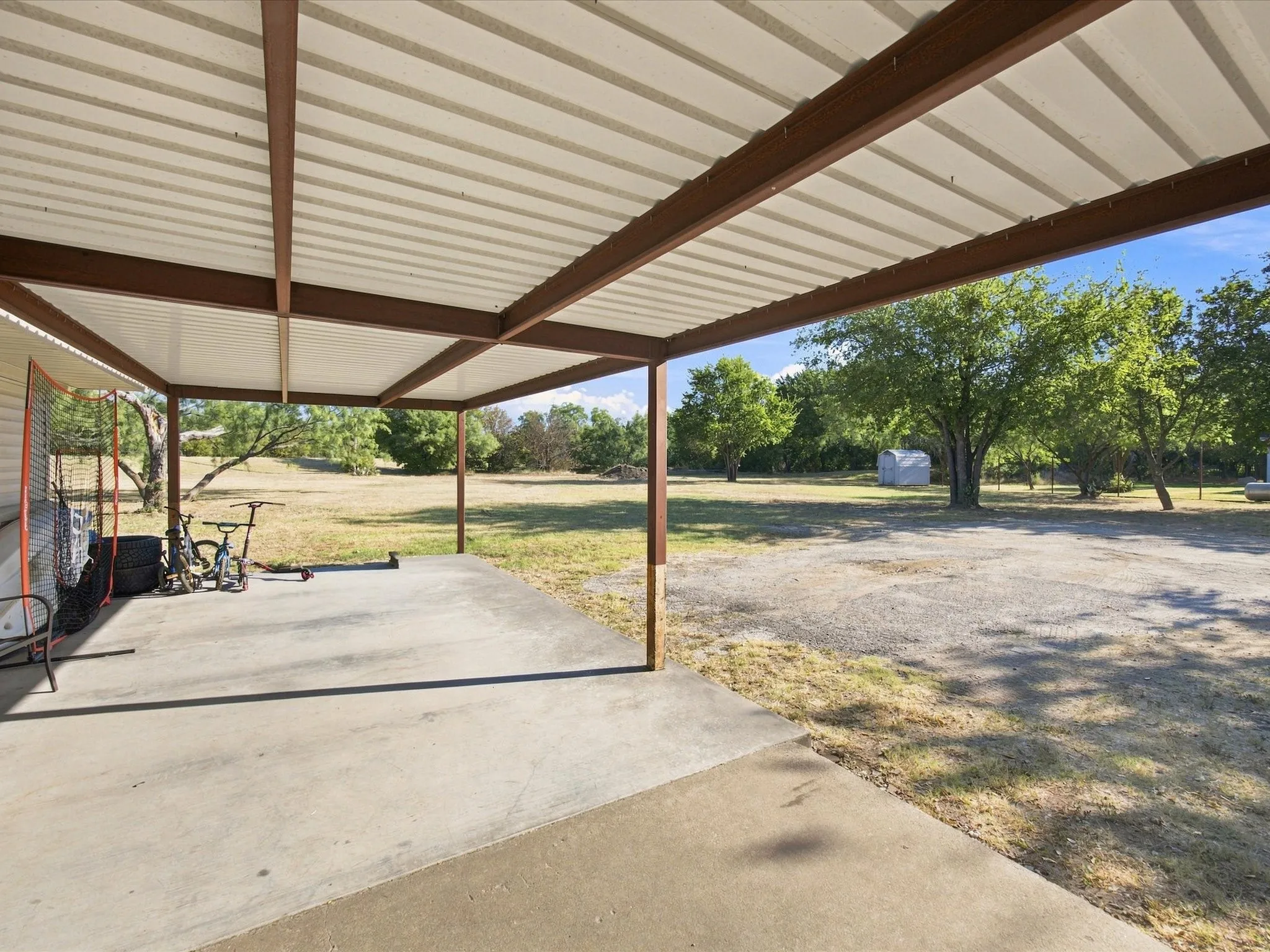 Single Family Residence For Sale in Young County , 584 HWY 16 N, Graham, Texas 76450, 3 Bedroom, 2 Bathroom, Garage spaces, 1,856 Sqft, built in 1965, mls#21370748, Real Estate Agent in Graham, Homes For Sale in Young county, Homes For Sale in Graham, Realtor in Graham Texas, Real Estate Brokerage Independent Realty Texas, Luminita Cordes Realtor