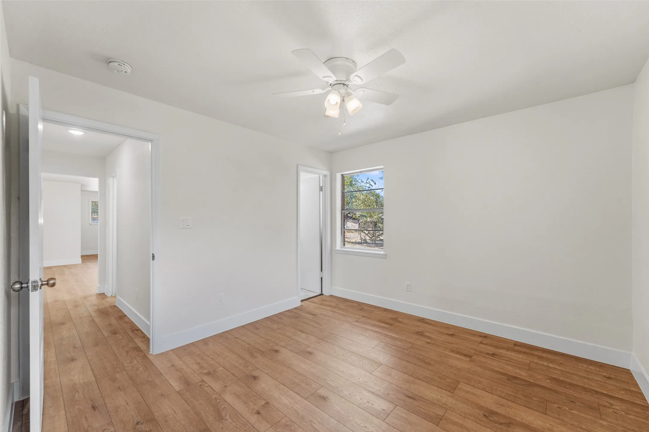 Single Family Residence For Sale in Denton County , 504 Hill Street, Aubrey, Texas 76227, 3 Bedroom, 2 Bathroom, 1 Garage spaces, 1,498 Sqft, built in 1965, mls#21374172, Real Estate Agent in Aubrey, Homes For Sale in Denton county, Homes For Sale in Aubrey, Realtor in Aubrey Texas, Real Estate Brokerage Independent Realty Texas, Luminita Cordes Realtor