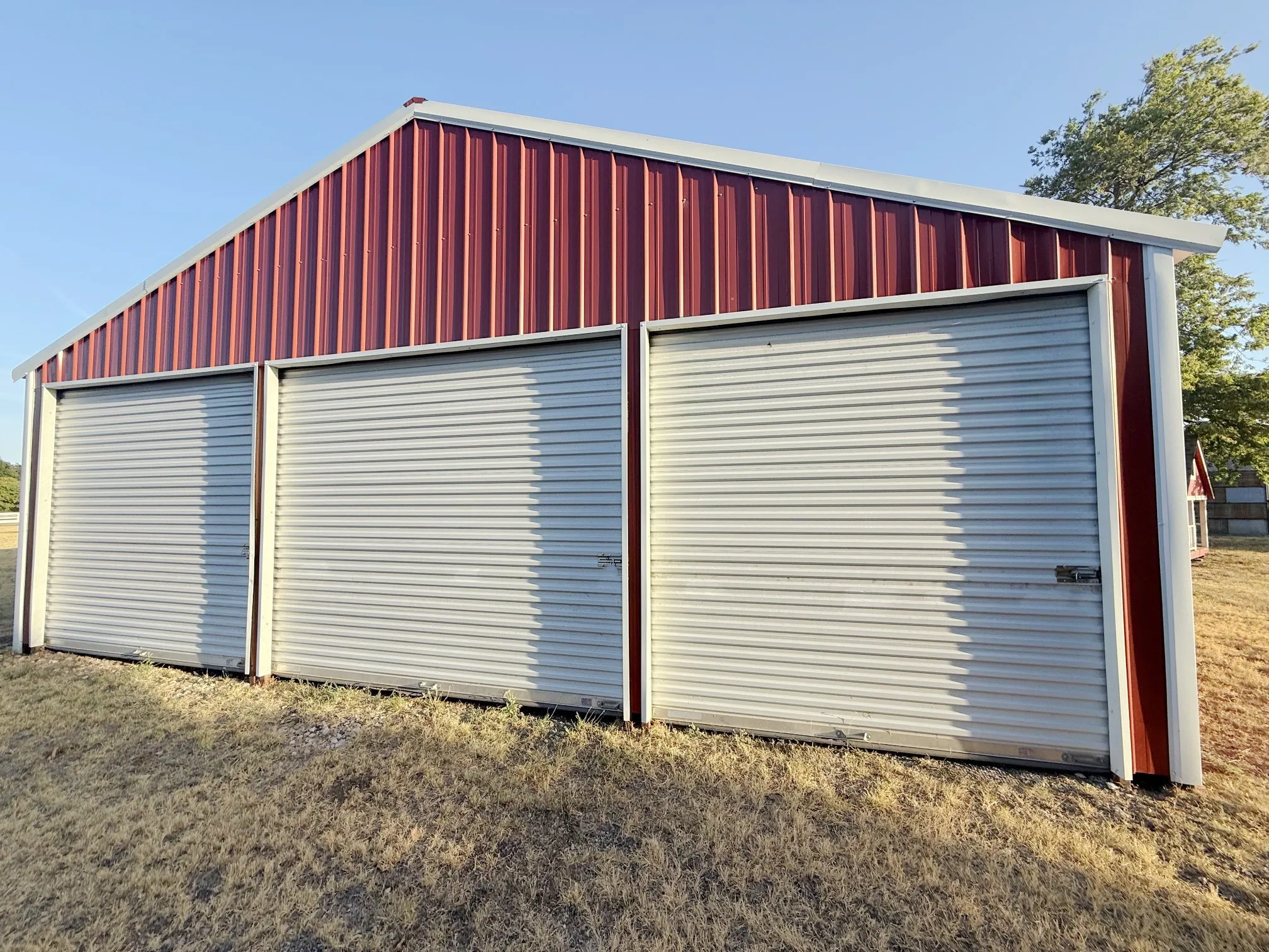 Single Family Residence For Sale in Tarrant County , 2405 Texan Drive, Haslet, Texas 76052, 4 Bedroom, 2 Bathroom, 3 Garage spaces, 4,410 Sqft, built in 1977, mls#21374168, Real Estate Agent in Haslet, Homes For Sale in Tarrant county, Homes For Sale in Haslet, Realtor in Haslet Texas, Real Estate Brokerage Independent Realty Texas, Luminita Cordes Realtor