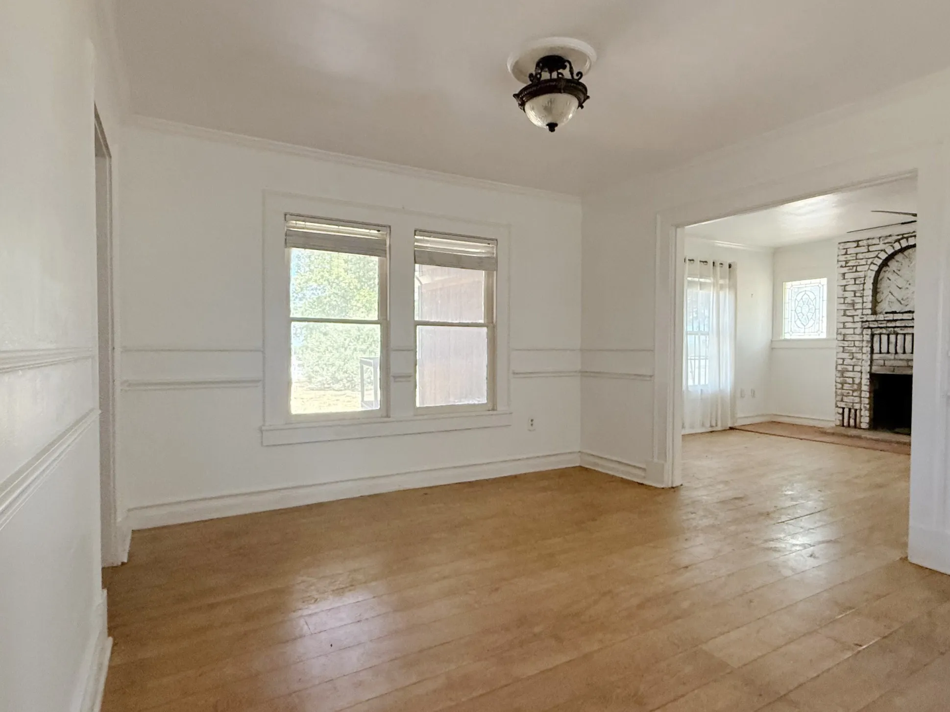 Single Family Residence For Sale in Tarrant County , 2405 Texan Drive, Haslet, Texas 76052, 4 Bedroom, 2 Bathroom, 3 Garage spaces, 4,410 Sqft, built in 1977, mls#21374168, Real Estate Agent in Haslet, Homes For Sale in Tarrant county, Homes For Sale in Haslet, Realtor in Haslet Texas, Real Estate Brokerage Independent Realty Texas, Luminita Cordes Realtor