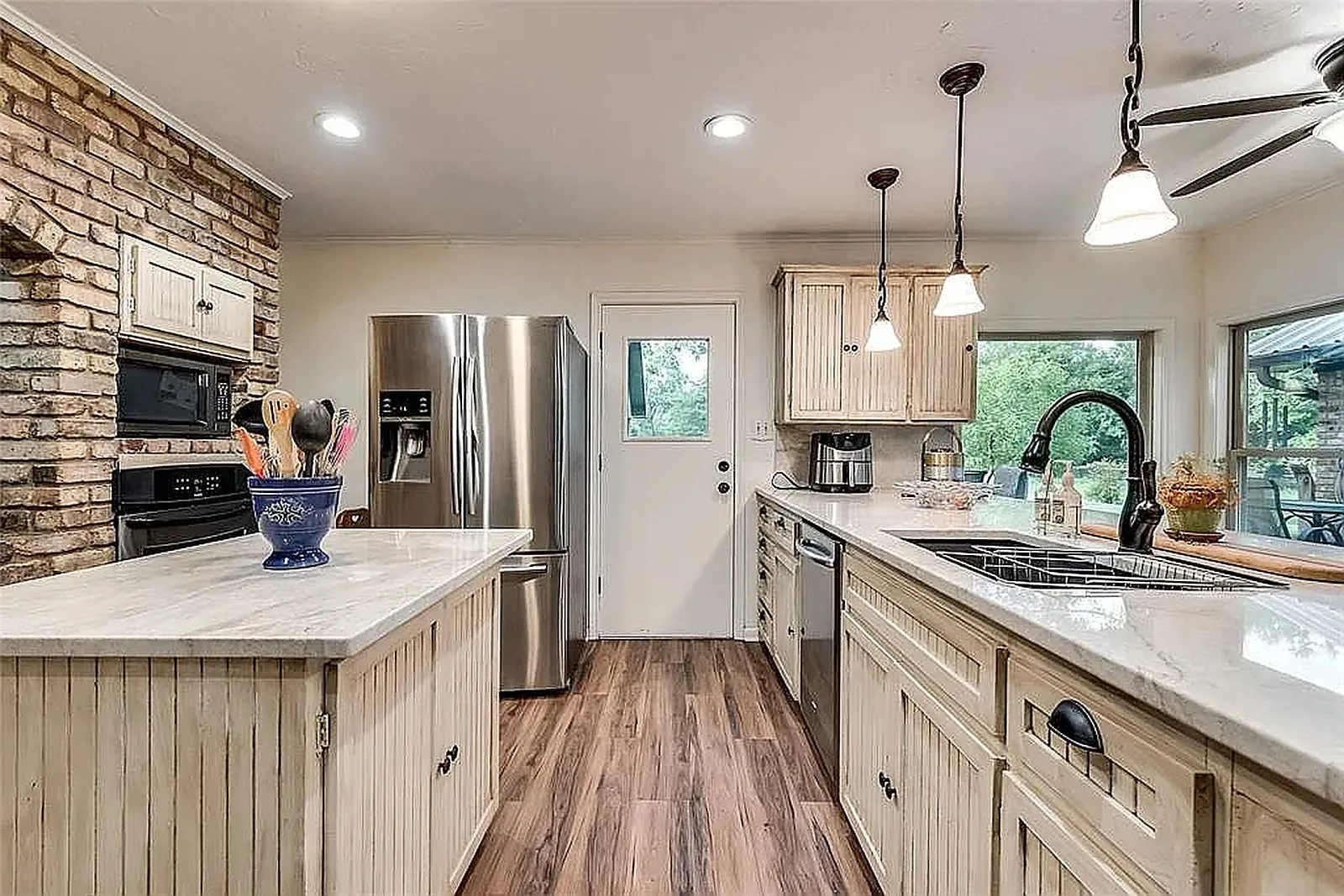 Single Family Residence For Sale in Freestone County , 740 W FM 27, Streetman, Texas 75859, 3 Bedroom, 3 Bathroom, Garage spaces, 3,102 Sqft, built in 1980, mls#21374181, Real Estate Agent in Streetman, Homes For Sale in Freestone county, Homes For Sale in Streetman, Realtor in Streetman Texas, Real Estate Brokerage Independent Realty Texas, Luminita Cordes Realtor