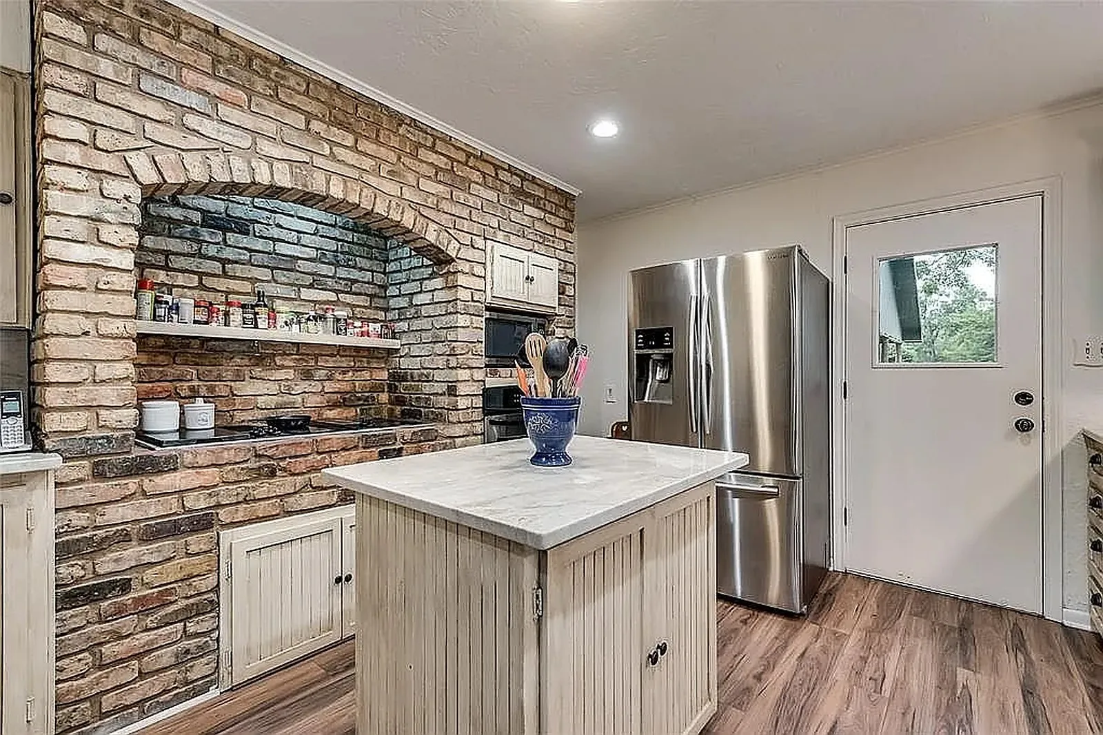 Single Family Residence For Sale in Freestone County , 740 W FM 27, Streetman, Texas 75859, 3 Bedroom, 3 Bathroom, Garage spaces, 3,102 Sqft, built in 1980, mls#21374181, Real Estate Agent in Streetman, Homes For Sale in Freestone county, Homes For Sale in Streetman, Realtor in Streetman Texas, Real Estate Brokerage Independent Realty Texas, Luminita Cordes Realtor